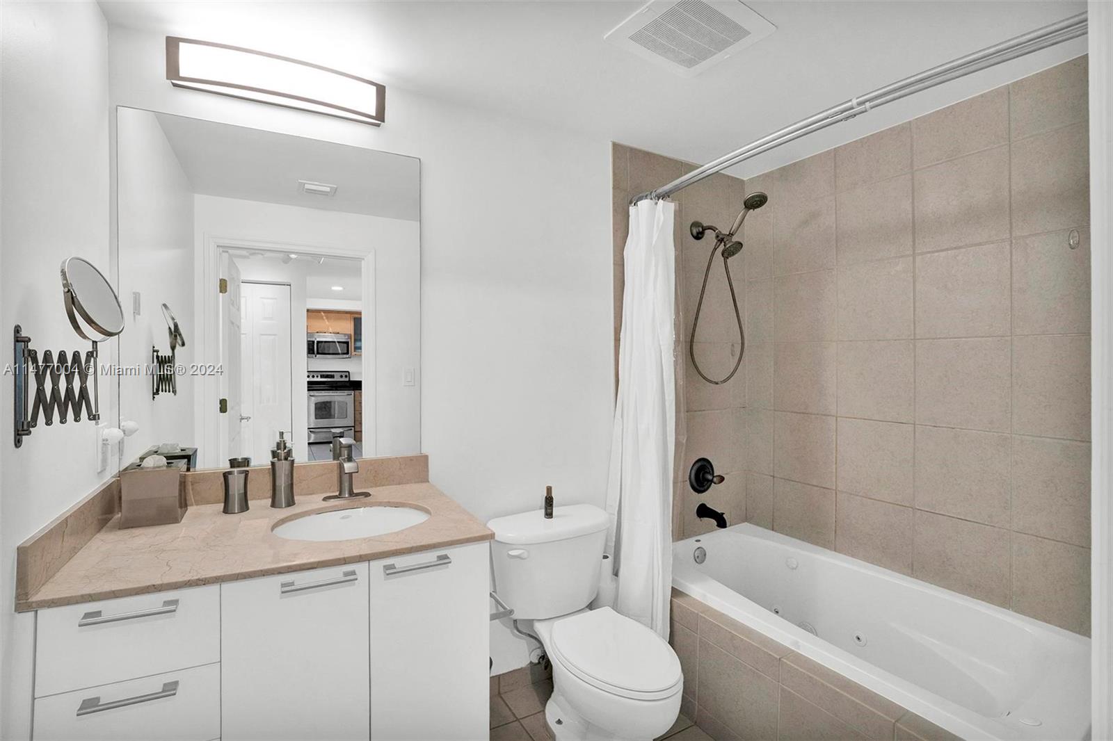 140 S Dixie Hwy 702, Hollywood, Florida 33020, 1 Bedroom Bedrooms, ,1 BathroomBathrooms,Residential,For Sale,140 S Dixie Hwy 702,A11477004