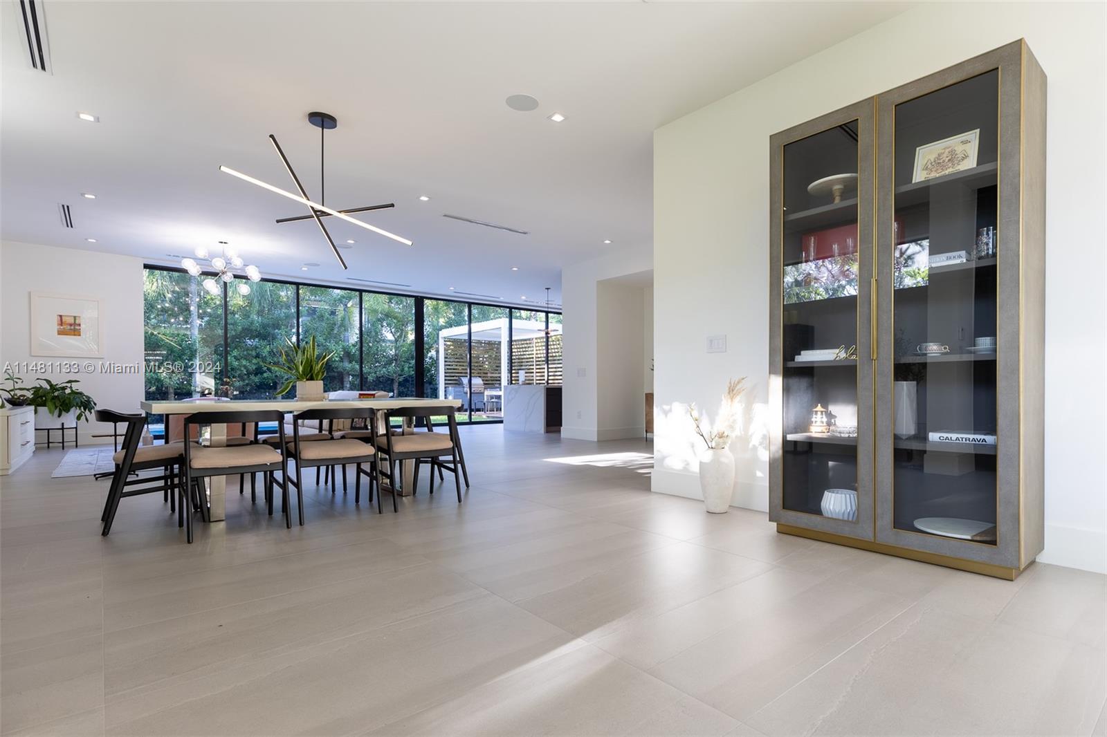 6000 79th St, South Miami, FL, 33143 United States, 5 Bedrooms Bedrooms, ,5 BathroomsBathrooms,Residential,For Sale,79th St,A11481133