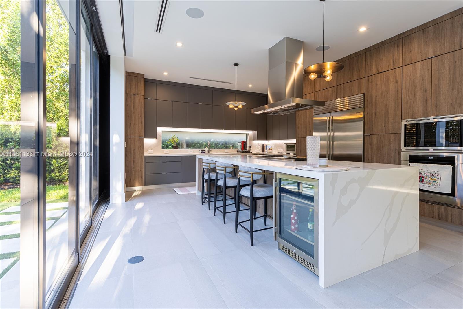 6000 79th St, South Miami, FL, 33143 United States, 5 Bedrooms Bedrooms, ,5 BathroomsBathrooms,Residential,For Sale,79th St,A11481133