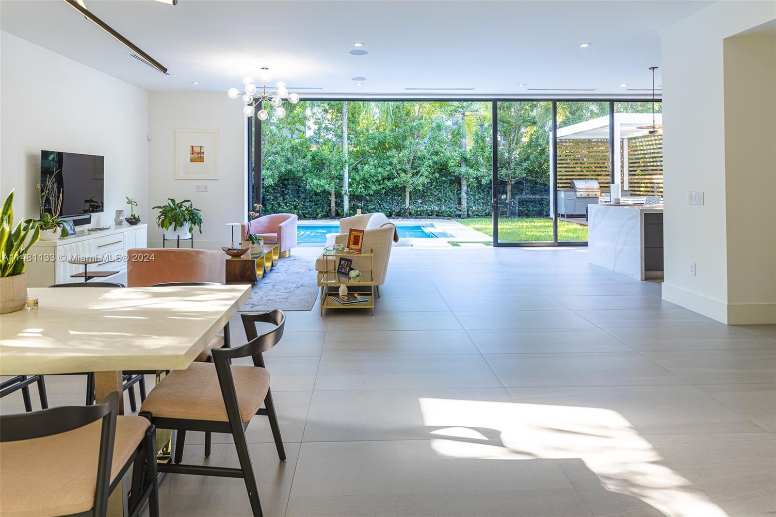 6000 79th St, South Miami, FL, 33143 United States, 5 Bedrooms Bedrooms, ,5 BathroomsBathrooms,Residential,For Sale,79th St,A11481133