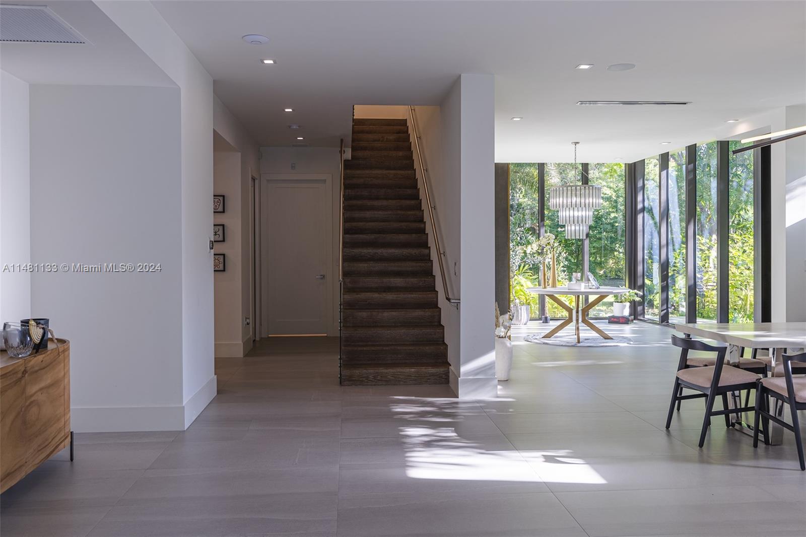 6000 79th St, South Miami, FL, 33143 United States, 5 Bedrooms Bedrooms, ,5 BathroomsBathrooms,Residential,For Sale,79th St,A11481133