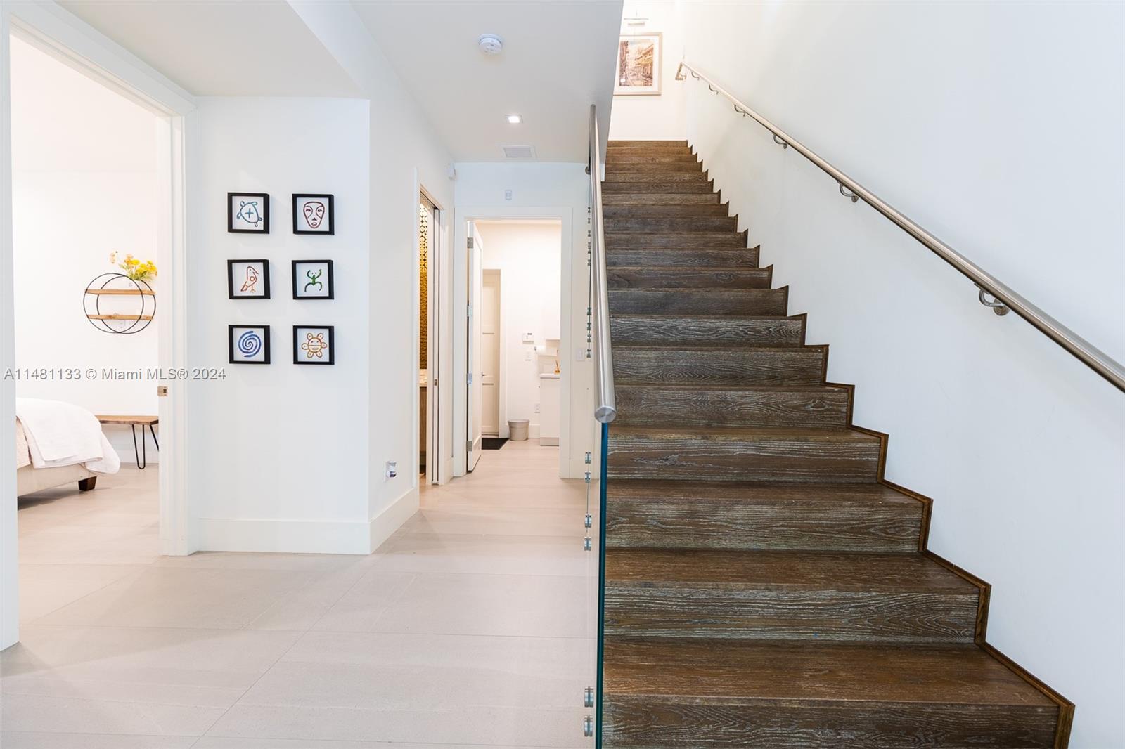 6000 79th St, South Miami, FL, 33143 United States, 5 Bedrooms Bedrooms, ,5 BathroomsBathrooms,Residential,For Sale,79th St,A11481133