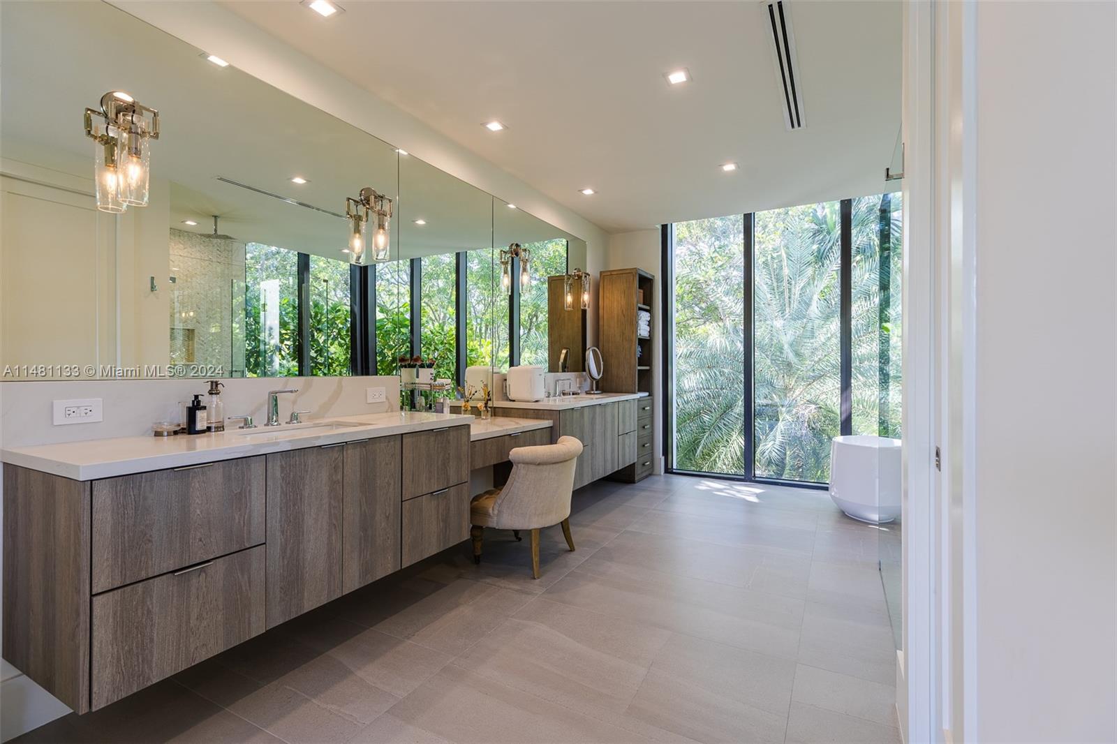 6000 79th St, South Miami, FL, 33143 United States, 5 Bedrooms Bedrooms, ,5 BathroomsBathrooms,Residential,For Sale,79th St,A11481133