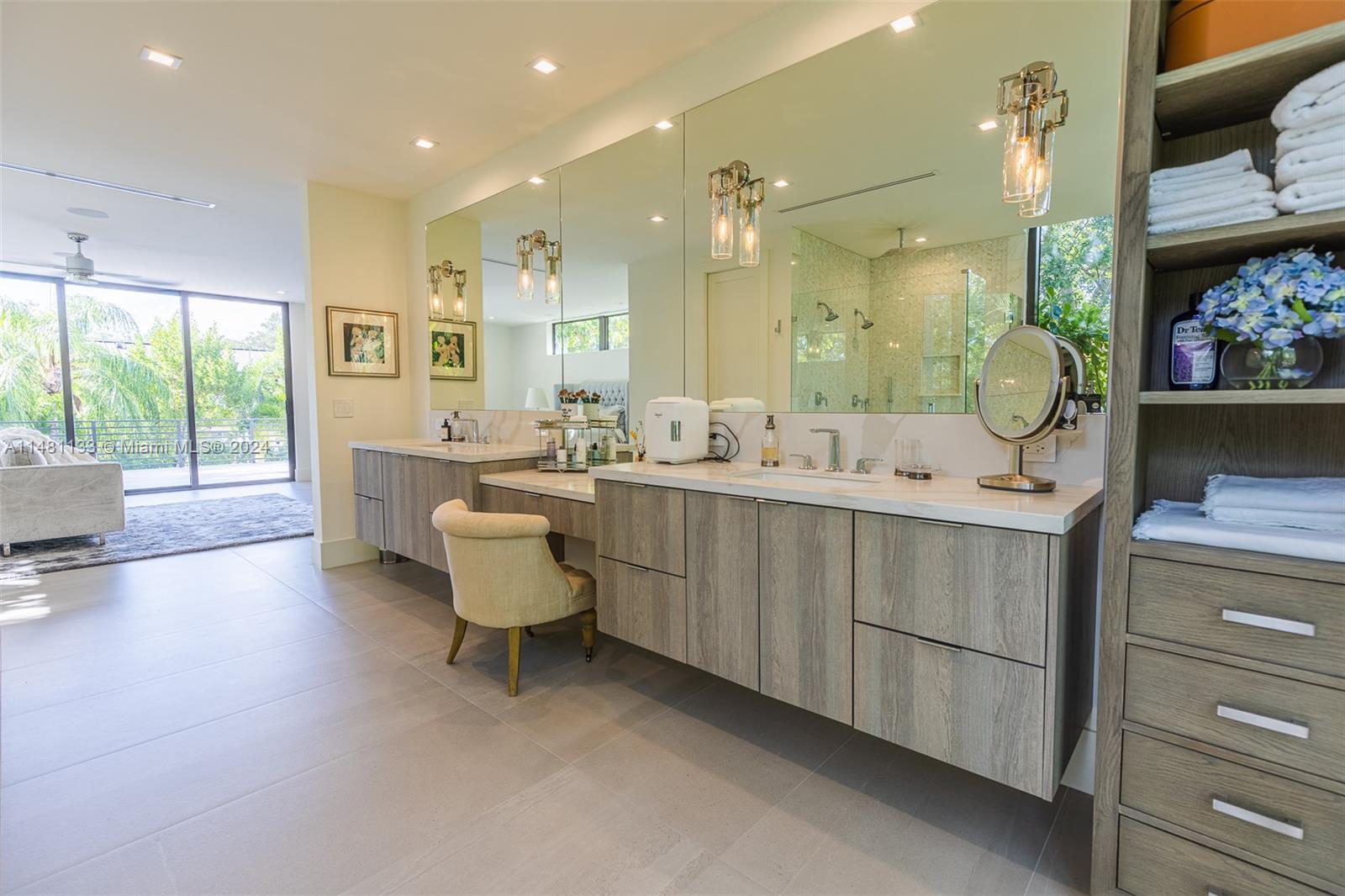 6000 79th St, South Miami, FL, 33143 United States, 5 Bedrooms Bedrooms, ,5 BathroomsBathrooms,Residential,For Sale,79th St,A11481133