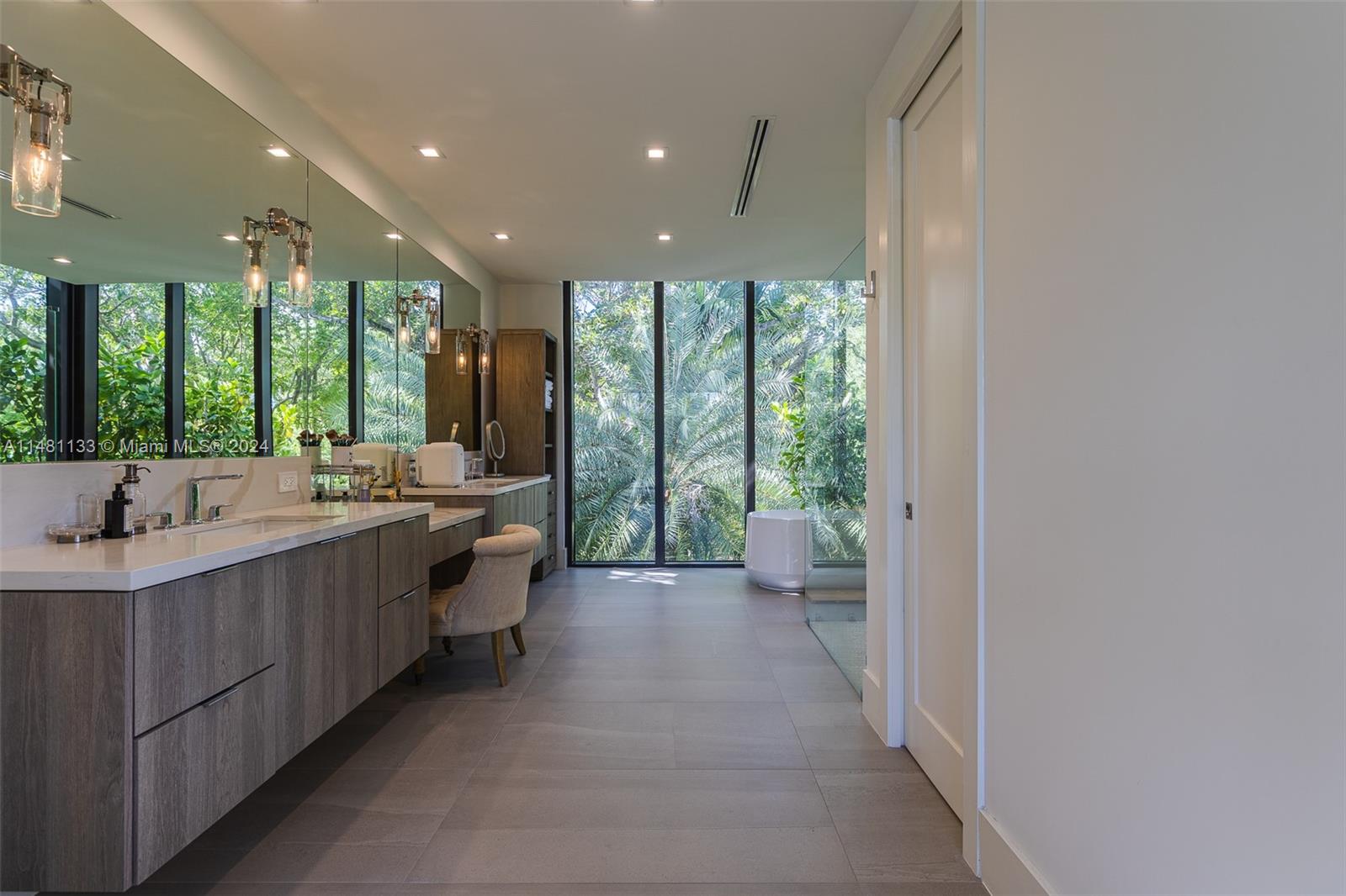 6000 79th St, South Miami, FL, 33143 United States, 5 Bedrooms Bedrooms, ,5 BathroomsBathrooms,Residential,For Sale,79th St,A11481133