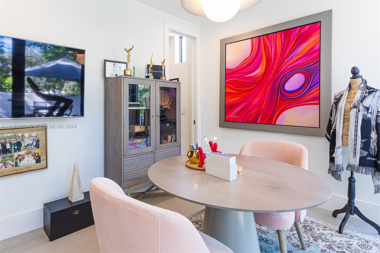 6000 79th St, South Miami, FL, 33143 United States, 5 Bedrooms Bedrooms, ,5 BathroomsBathrooms,Residential,For Sale,79th St,A11481133