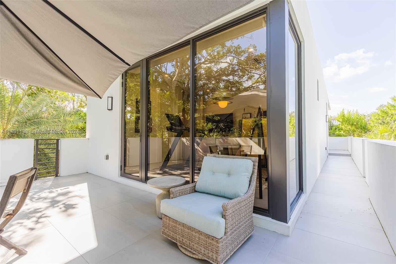 6000 79th St, South Miami, FL, 33143 United States, 5 Bedrooms Bedrooms, ,5 BathroomsBathrooms,Residential,For Sale,79th St,A11481133