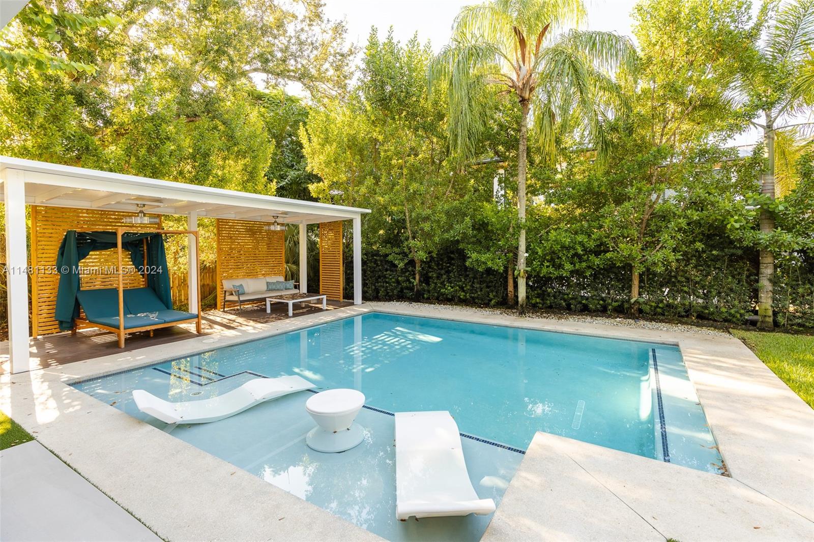 6000 79th St, South Miami, FL, 33143 United States, 5 Bedrooms Bedrooms, ,5 BathroomsBathrooms,Residential,For Sale,79th St,A11481133