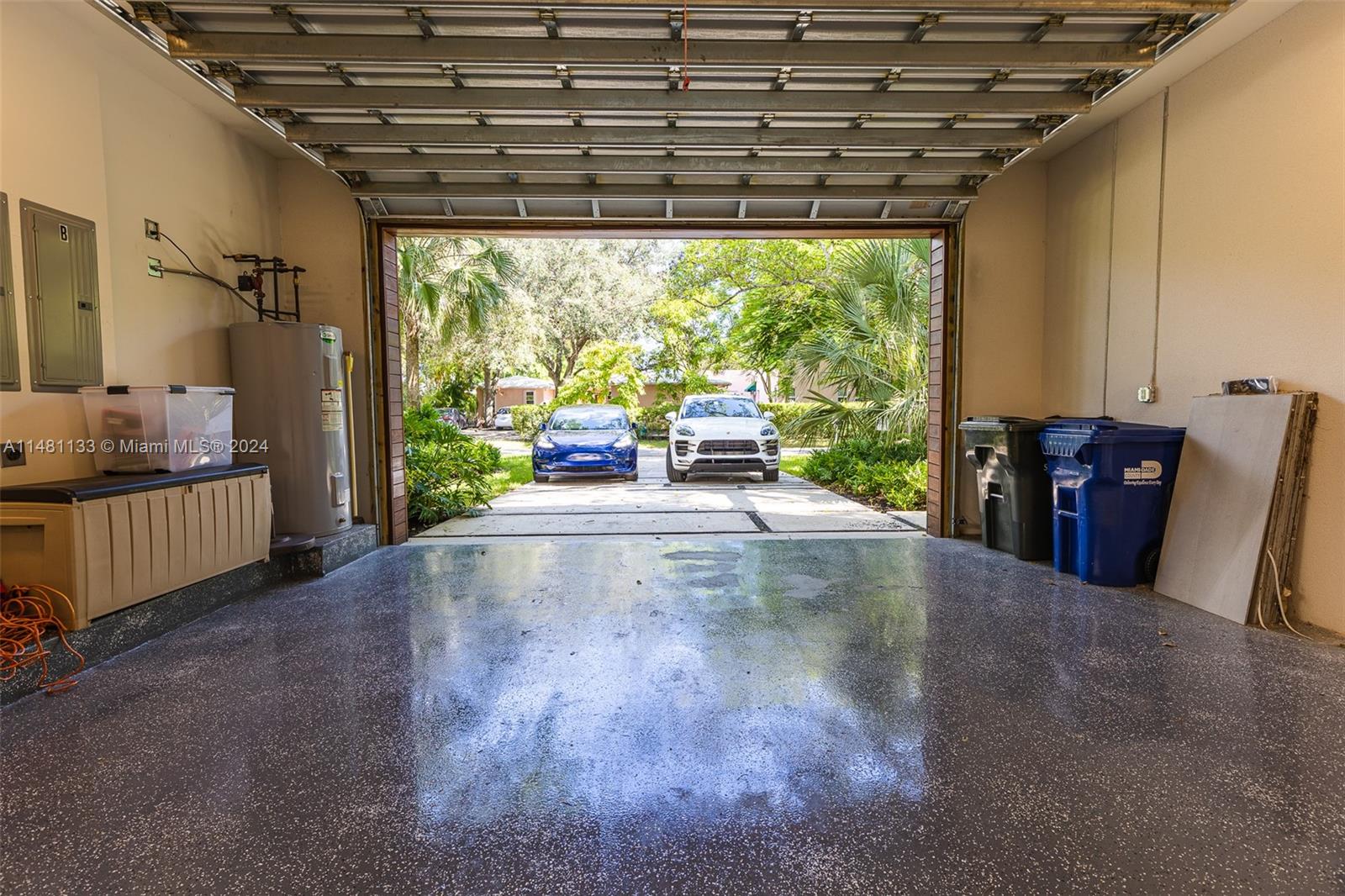 6000 79th St, South Miami, FL, 33143 United States, 5 Bedrooms Bedrooms, ,5 BathroomsBathrooms,Residential,For Sale,79th St,A11481133