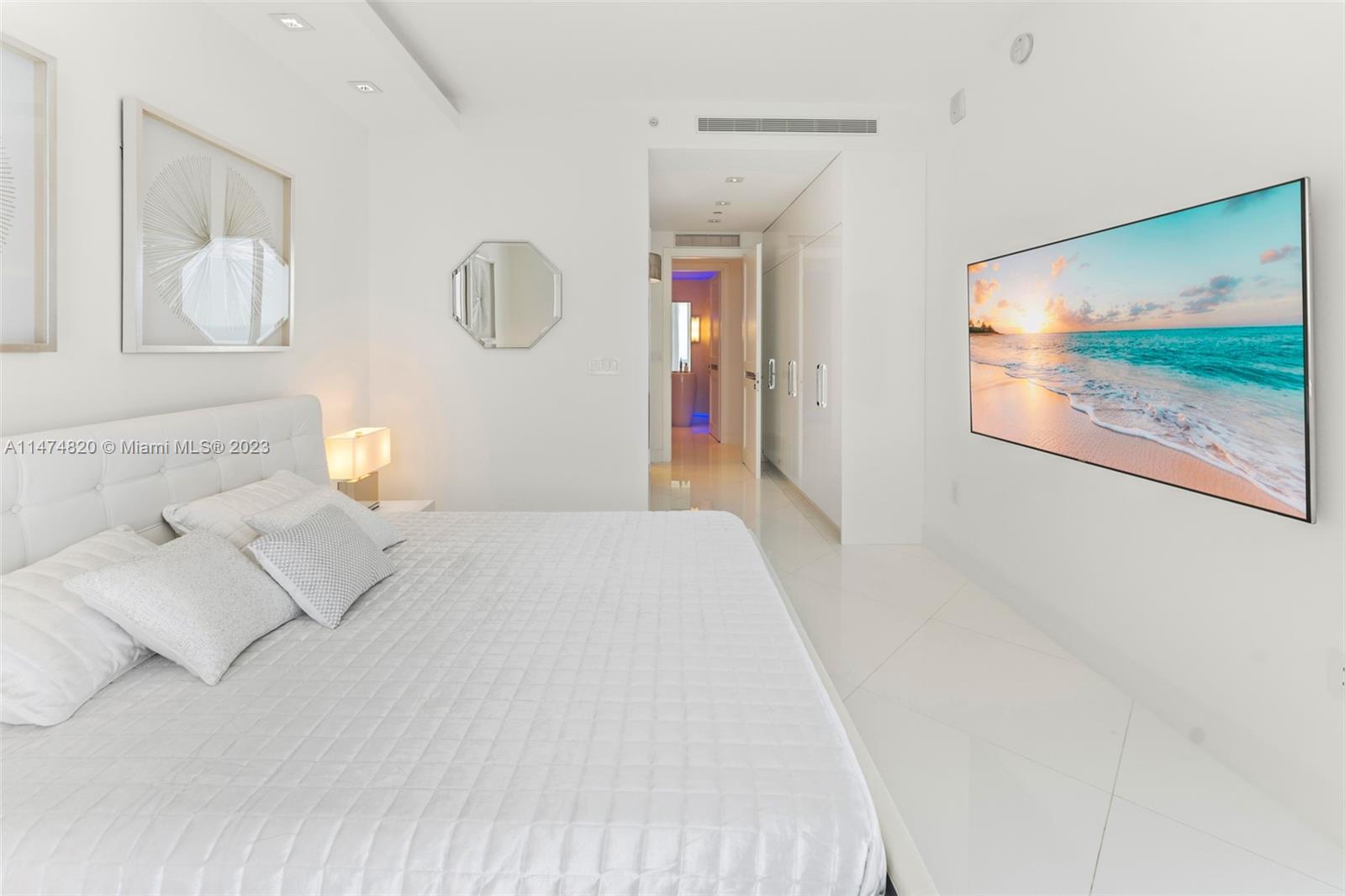 Primary Bedroom - First Level