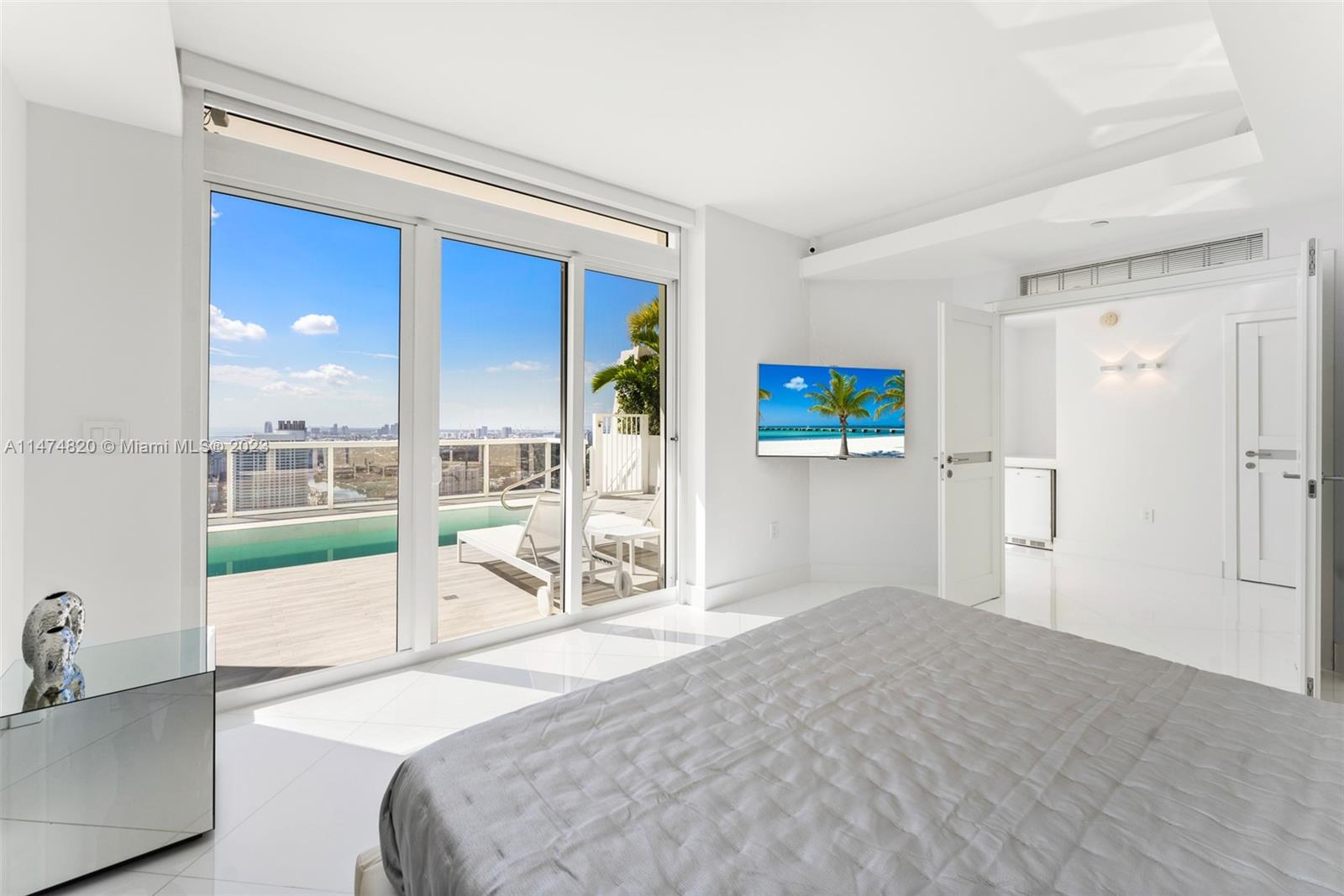 Main Suite - Second Level