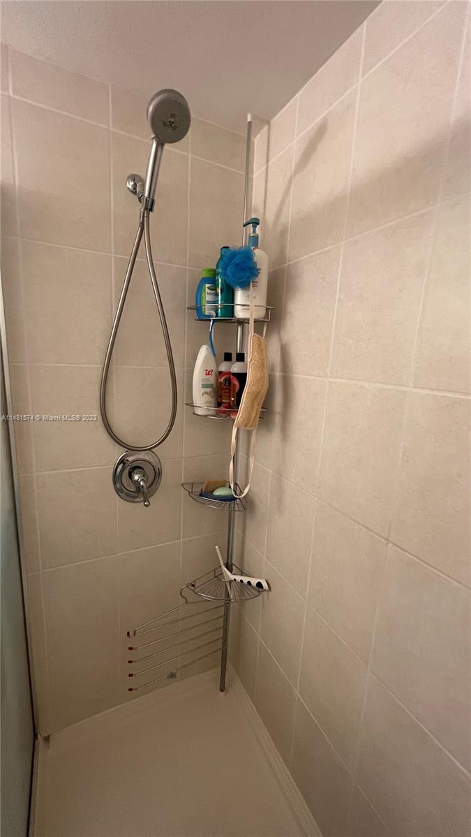 15610 NE 6th Ave 24B, Miami, Florida 33162, 1 Bedroom Bedrooms, ,1 BathroomBathrooms,Residential,For Sale,15610 NE 6th Ave 24B,A11481574
