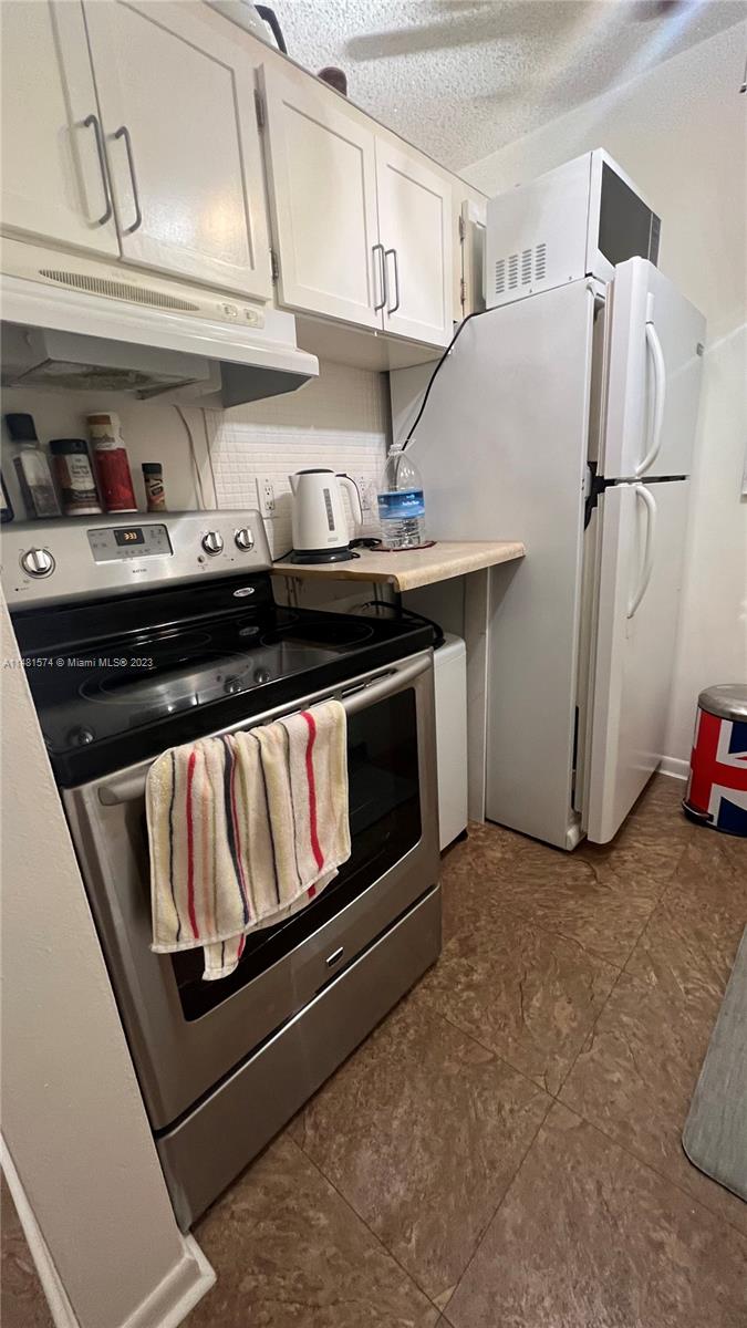15610 NE 6th Ave 24B, Miami, Florida 33162, 1 Bedroom Bedrooms, ,1 BathroomBathrooms,Residential,For Sale,15610 NE 6th Ave 24B,A11481574