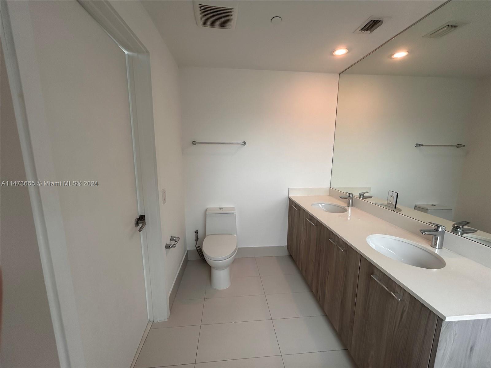 501 NE 31st St 2909, Miami, Florida 33137, 2 Bedrooms Bedrooms, ,2 BathroomsBathrooms,Residential,For Sale,501 NE 31st St 2909,A11473665