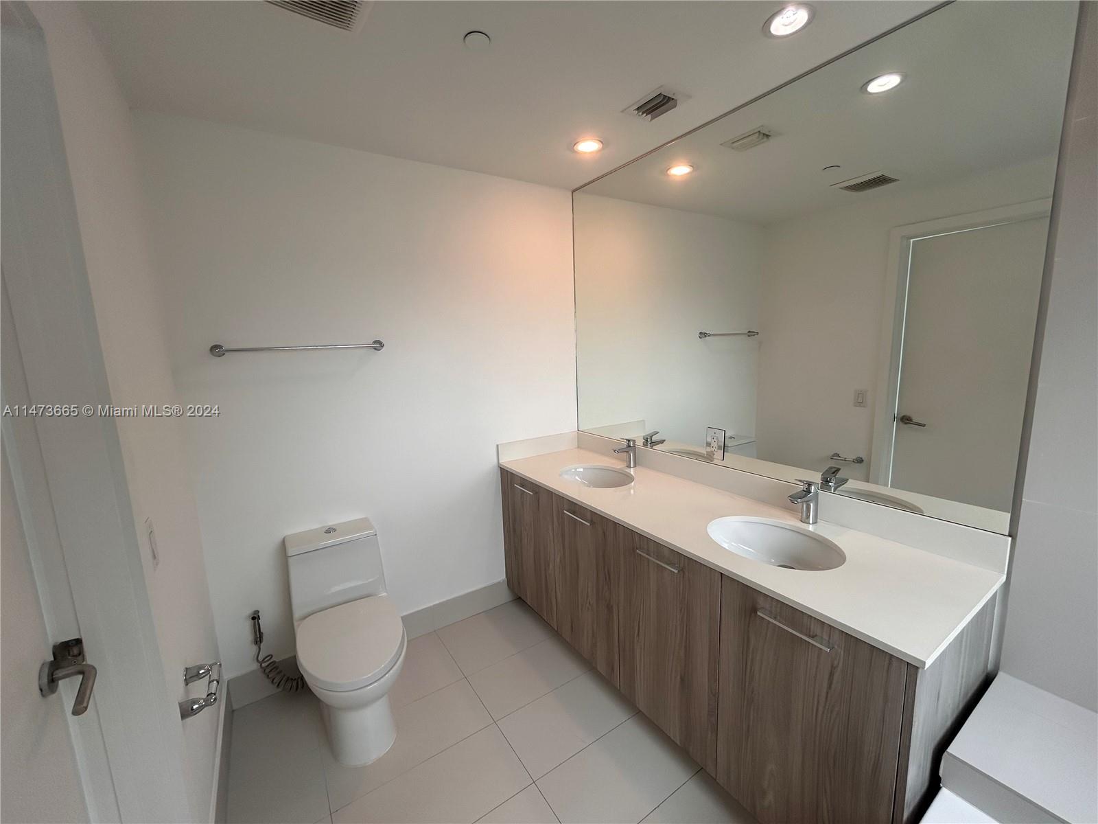 501 NE 31st St 2909, Miami, Florida 33137, 2 Bedrooms Bedrooms, ,2 BathroomsBathrooms,Residential,For Sale,501 NE 31st St 2909,A11473665