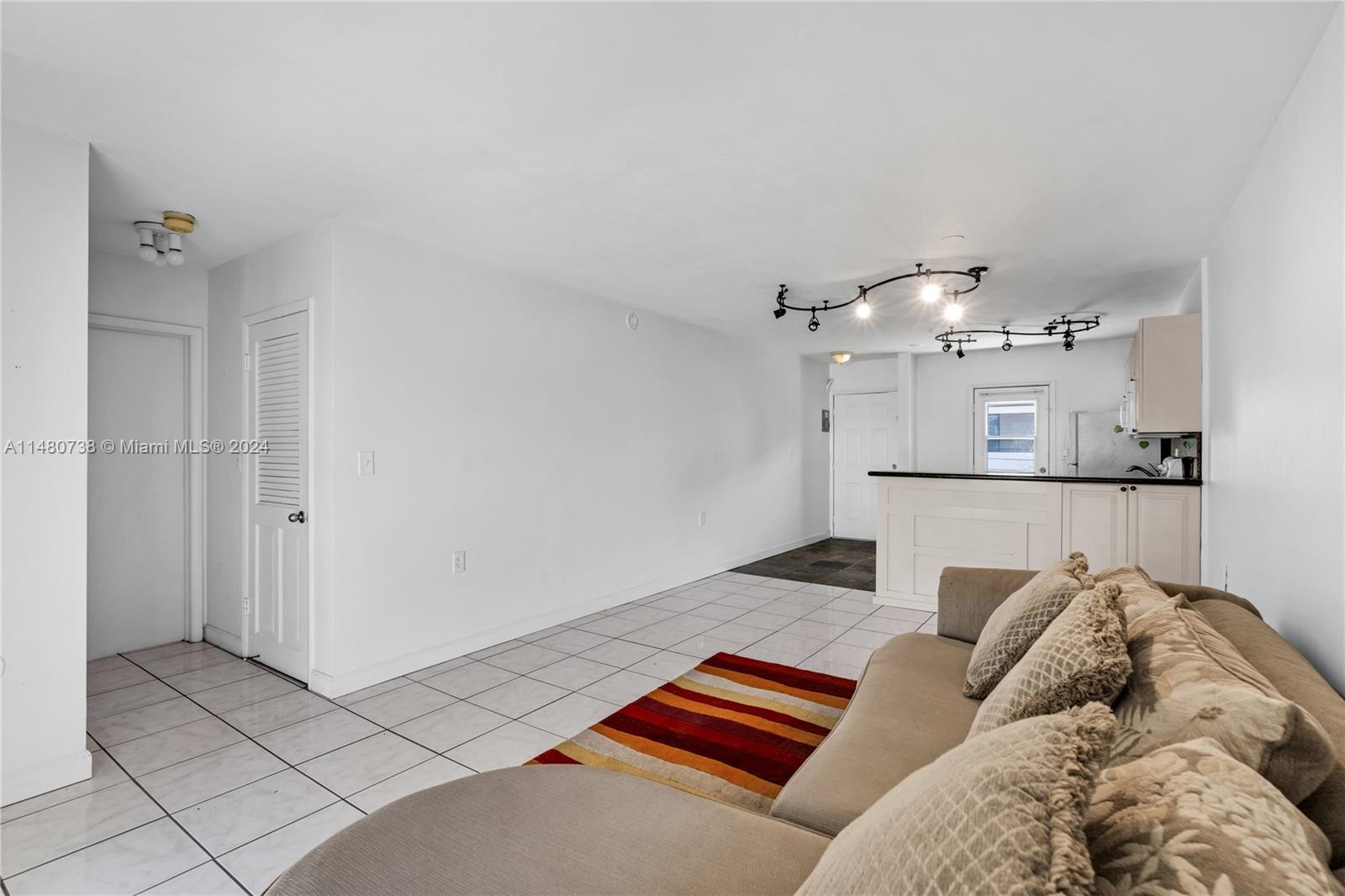 1600 NE 114th St 208, Miami, Florida 33181, 1 Bedroom Bedrooms, ,1 BathroomBathrooms,Residential,For Sale,1600 NE 114th St 208,A11480738