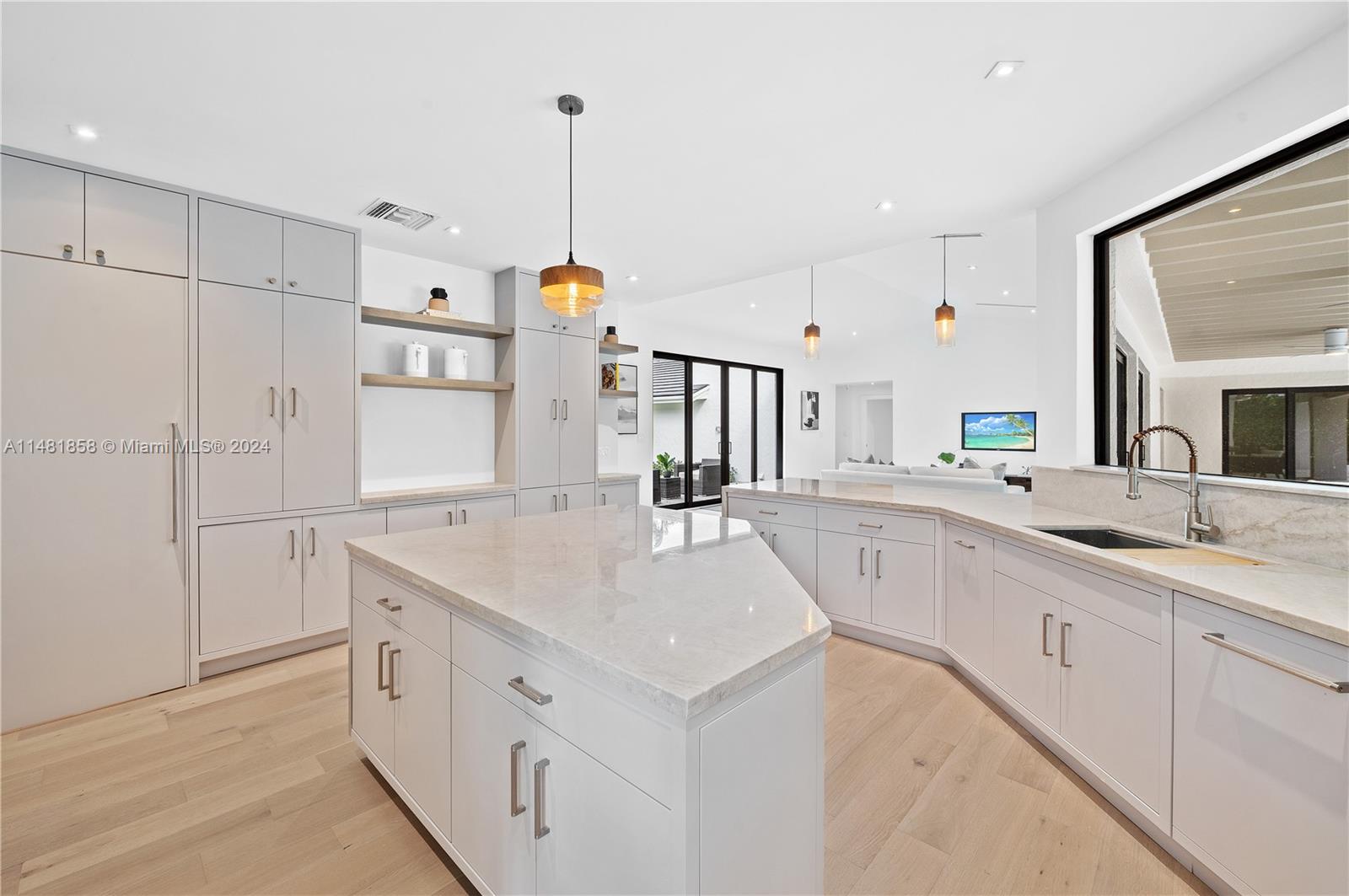 7611 83rd Ct, Miami, FL, 33143 United States, 5 Bedrooms Bedrooms, ,5 BathroomsBathrooms,Residential,For Sale,83rd Ct,A11481858