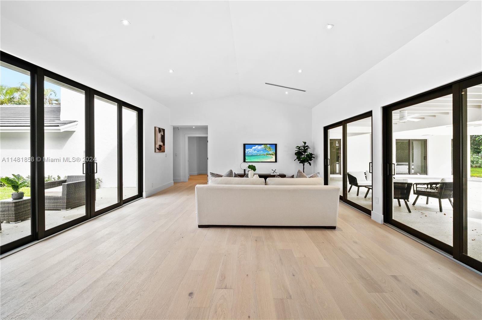 7611 83rd Ct, Miami, FL, 33143 United States, 5 Bedrooms Bedrooms, ,5 BathroomsBathrooms,Residential,For Sale,83rd Ct,A11481858