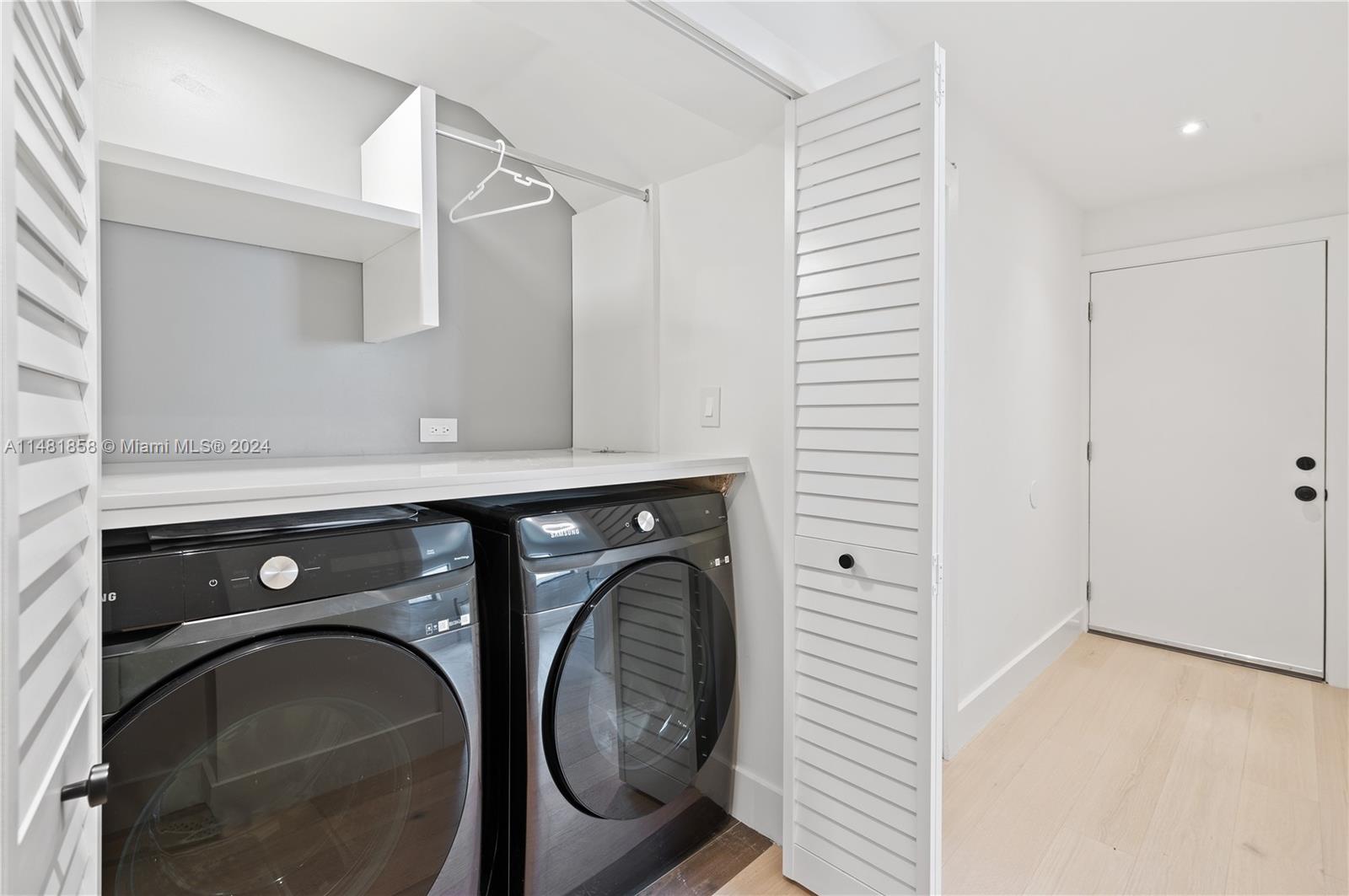 7611 83rd Ct, Miami, FL, 33143 United States, 5 Bedrooms Bedrooms, ,5 BathroomsBathrooms,Residential,For Sale,83rd Ct,A11481858