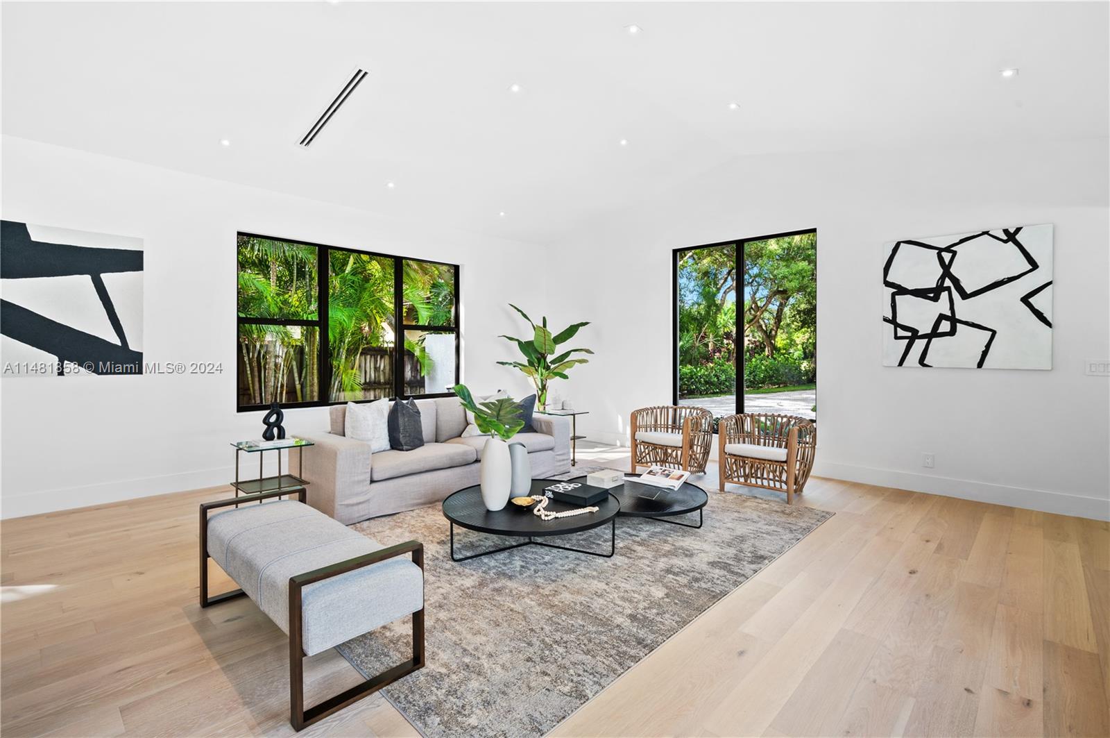 7611 83rd Ct, Miami, FL, 33143 United States, 5 Bedrooms Bedrooms, ,5 BathroomsBathrooms,Residential,For Sale,83rd Ct,A11481858