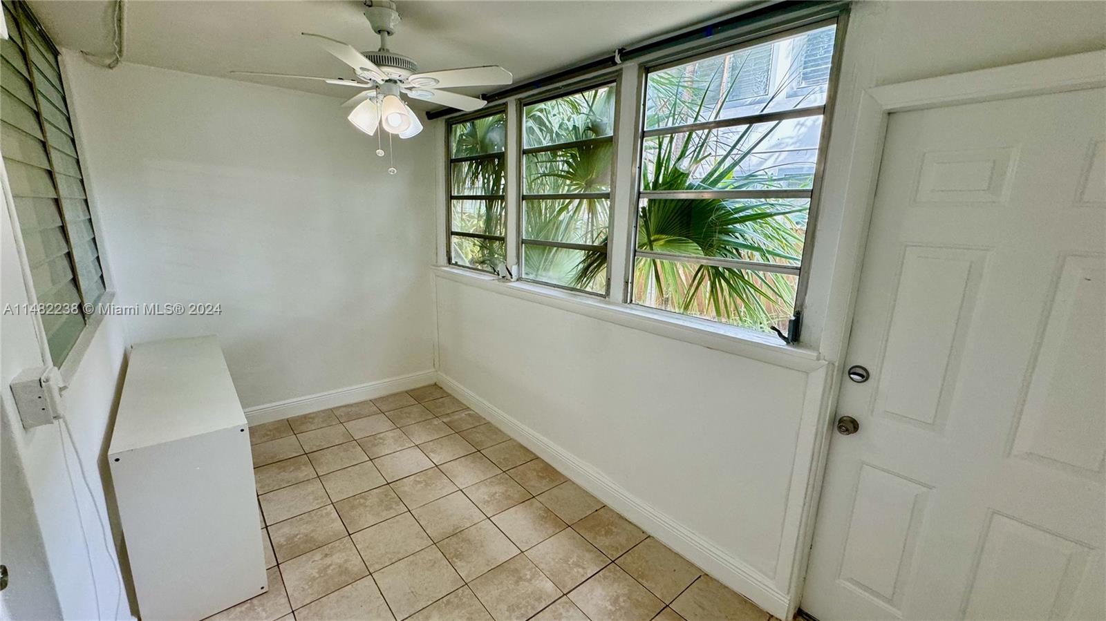 1120 102nd St 7, Bay Harbor Islands, Florida 33154, 1 Bedroom Bedrooms, ,1 BathroomBathrooms,Residentiallease,For Rent,1120 102nd St 7,A11482238