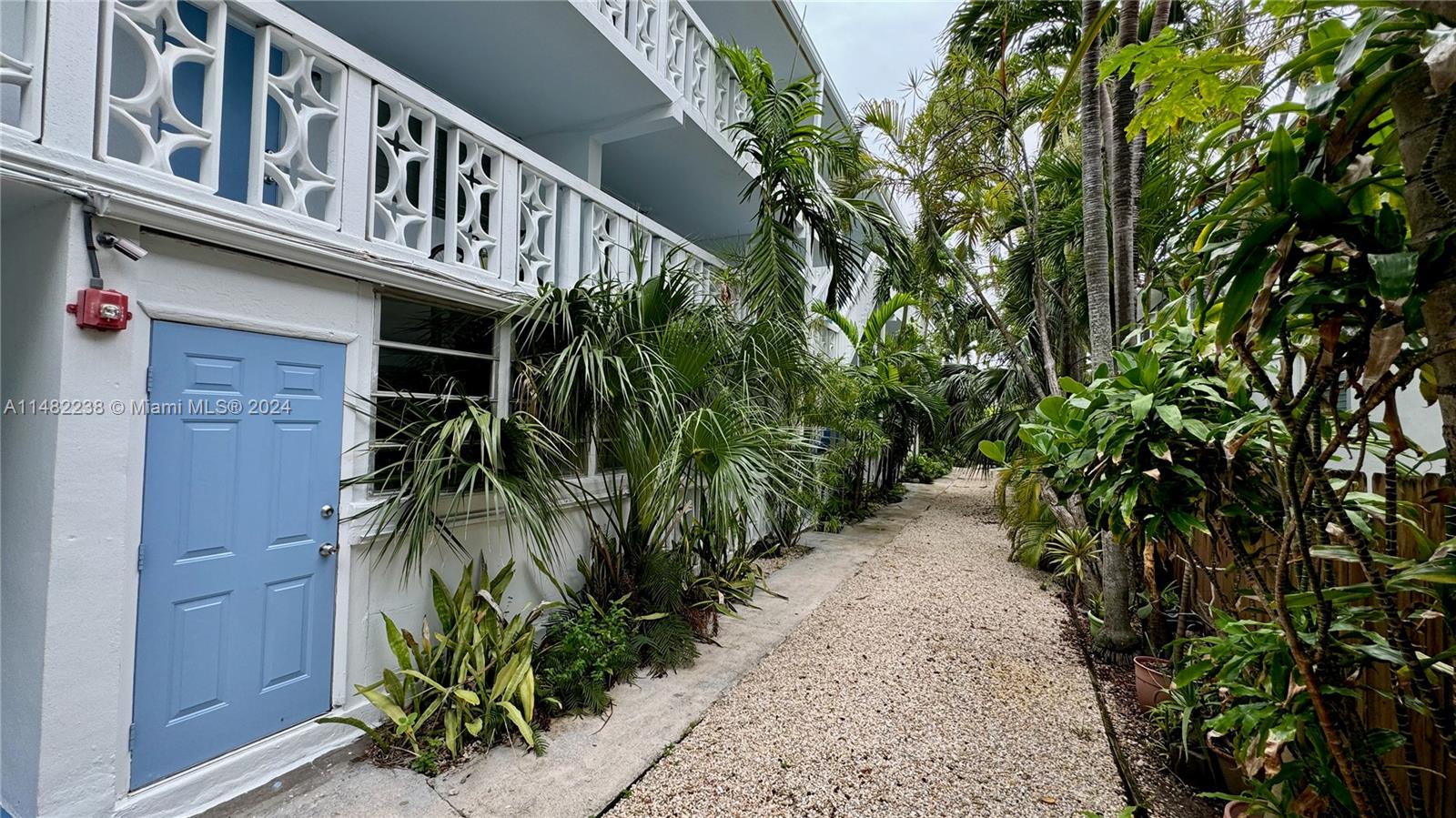 1120 102nd St 7, Bay Harbor Islands, Florida 33154, 1 Bedroom Bedrooms, ,1 BathroomBathrooms,Residentiallease,For Rent,1120 102nd St 7,A11482238