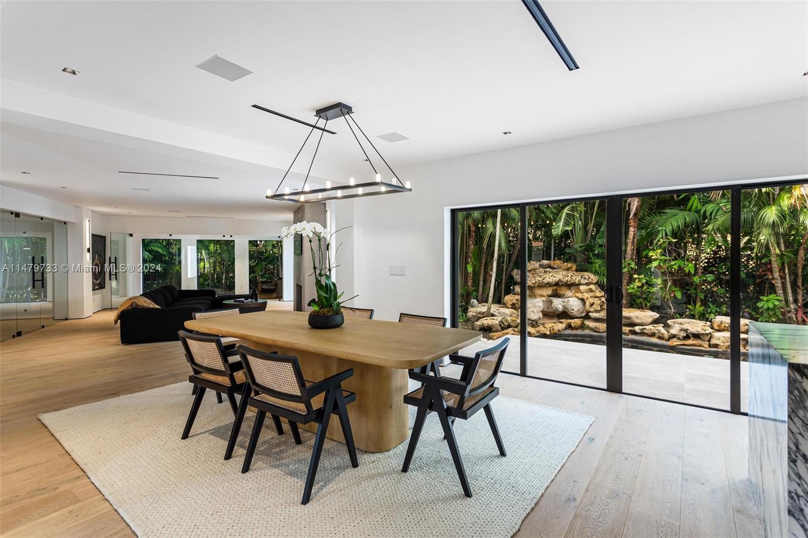 6812 San Vicente St, Coral Gables, FL, 33146 United States, 5 Bedrooms Bedrooms, ,4 BathroomsBathrooms,Residential,For Sale,San Vicente St,A11479733