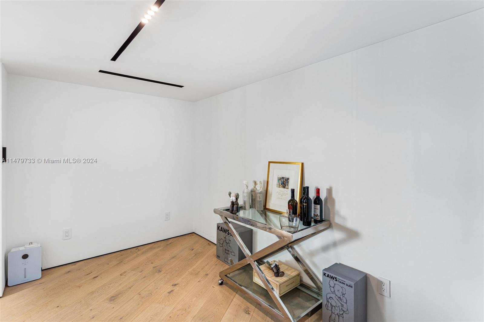 w/ whisperkool refrigeration system