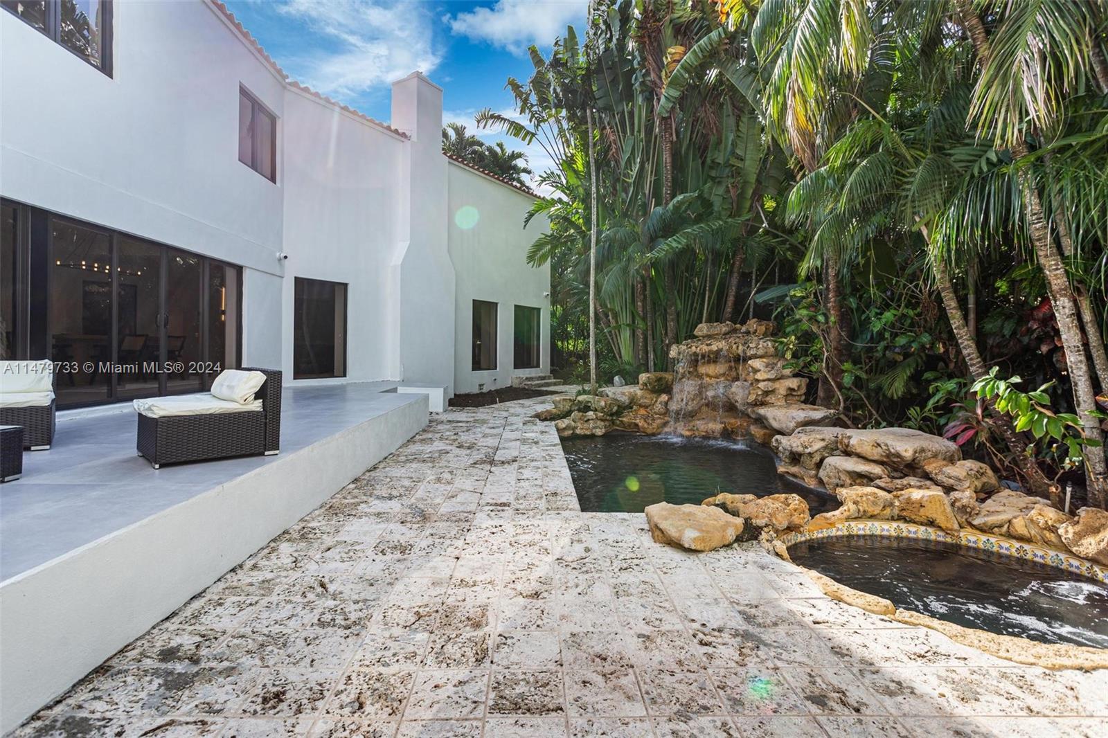 6812 San Vicente St, Coral Gables, Florida 33146, 5 Bedrooms Bedrooms, ,4 BathroomsBathrooms,Residential,For Sale,6812 San Vicente St,A11479733