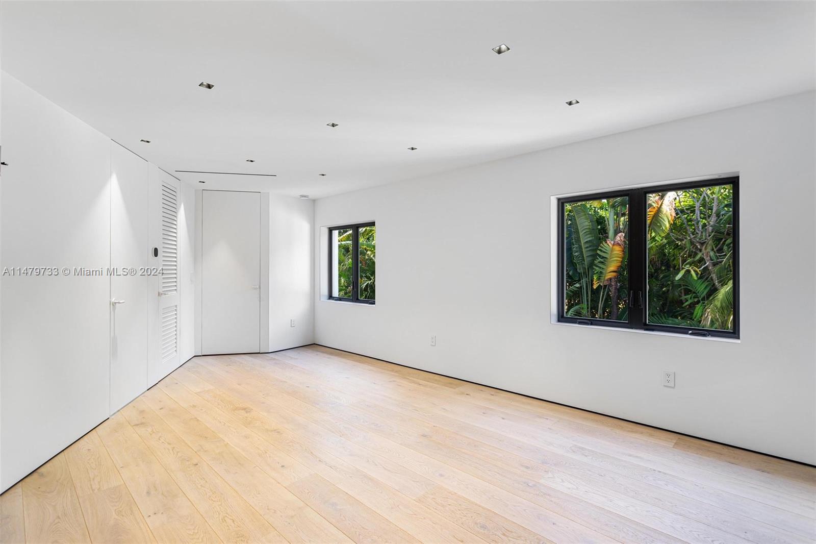 6812 San Vicente St, Coral Gables, Florida 33146, 5 Bedrooms Bedrooms, ,4 BathroomsBathrooms,Residential,For Sale,6812 San Vicente St,A11479733