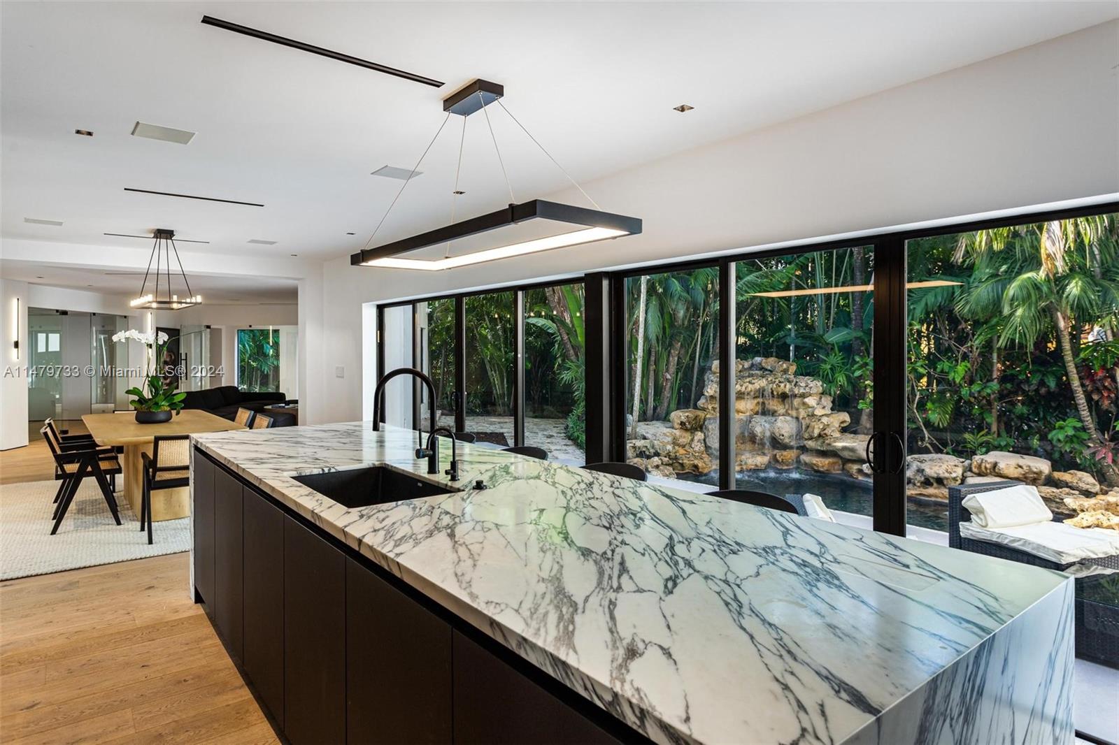 6812 San Vicente St, Coral Gables, FL, 33146 United States, 5 Bedrooms Bedrooms, ,4 BathroomsBathrooms,Residential,For Sale,San Vicente St,A11479733