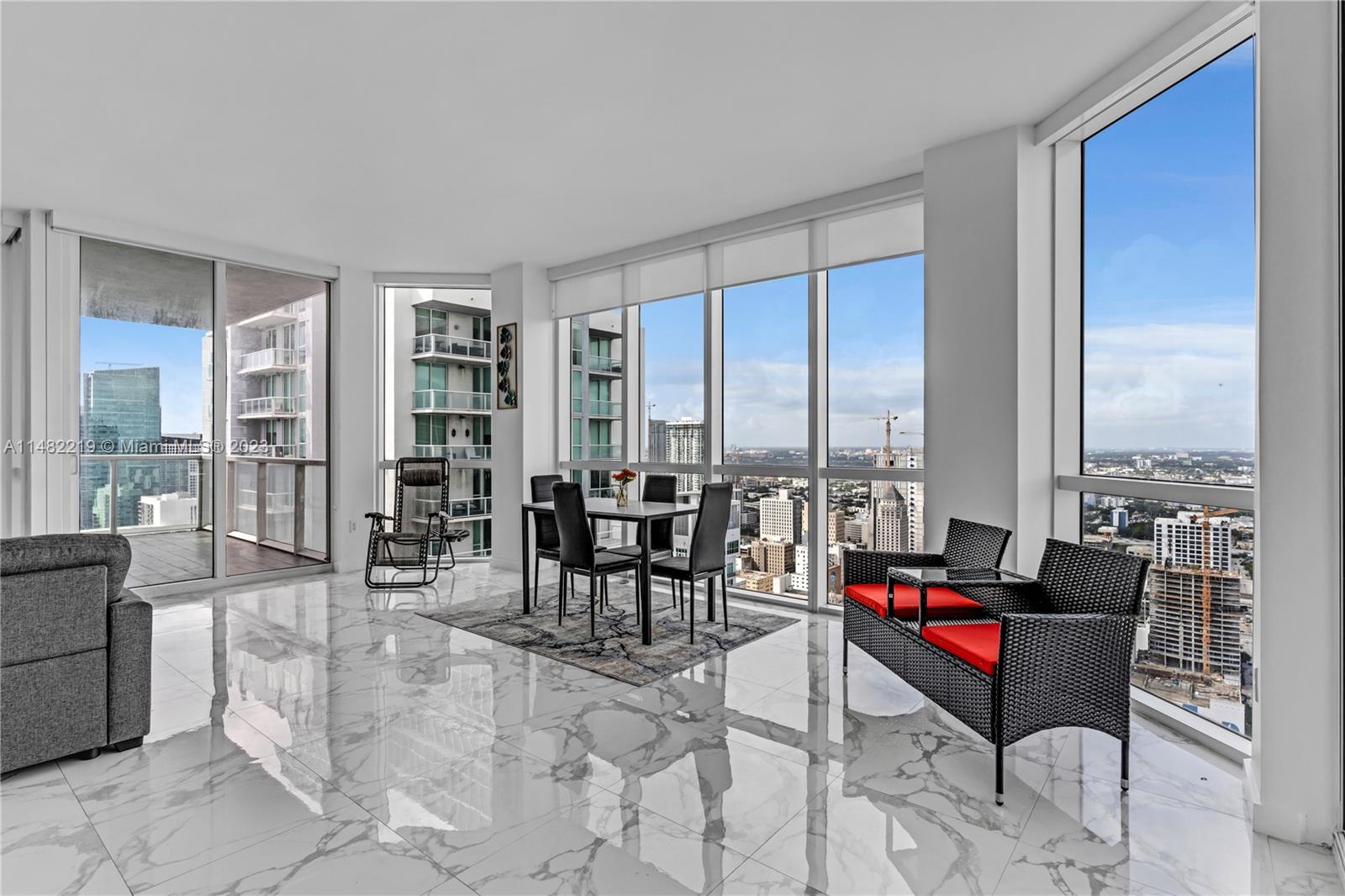 244 Biscayne Blvd 4708, Miami, Florida 33132, 3 Bedrooms Bedrooms, ,3 BathroomsBathrooms,Residentiallease,For Rent,244 Biscayne Blvd 4708,A11482219