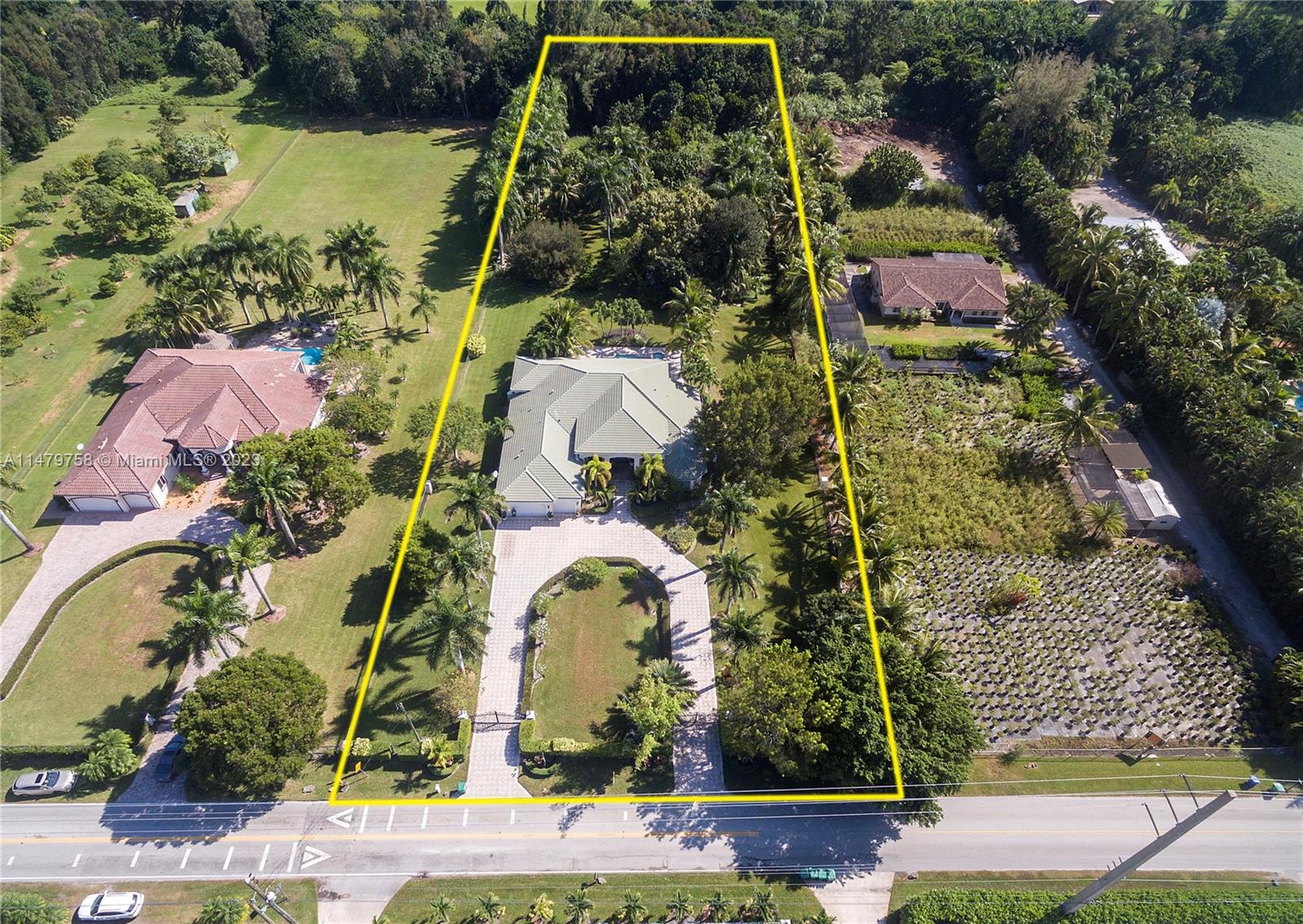 6910 SW 185th Way, Southwest Ranches, Florida 33332, 4 Bedrooms Bedrooms, ,4 BathroomsBathrooms,Residential,For Sale,6910 SW 185th Way,A11479758