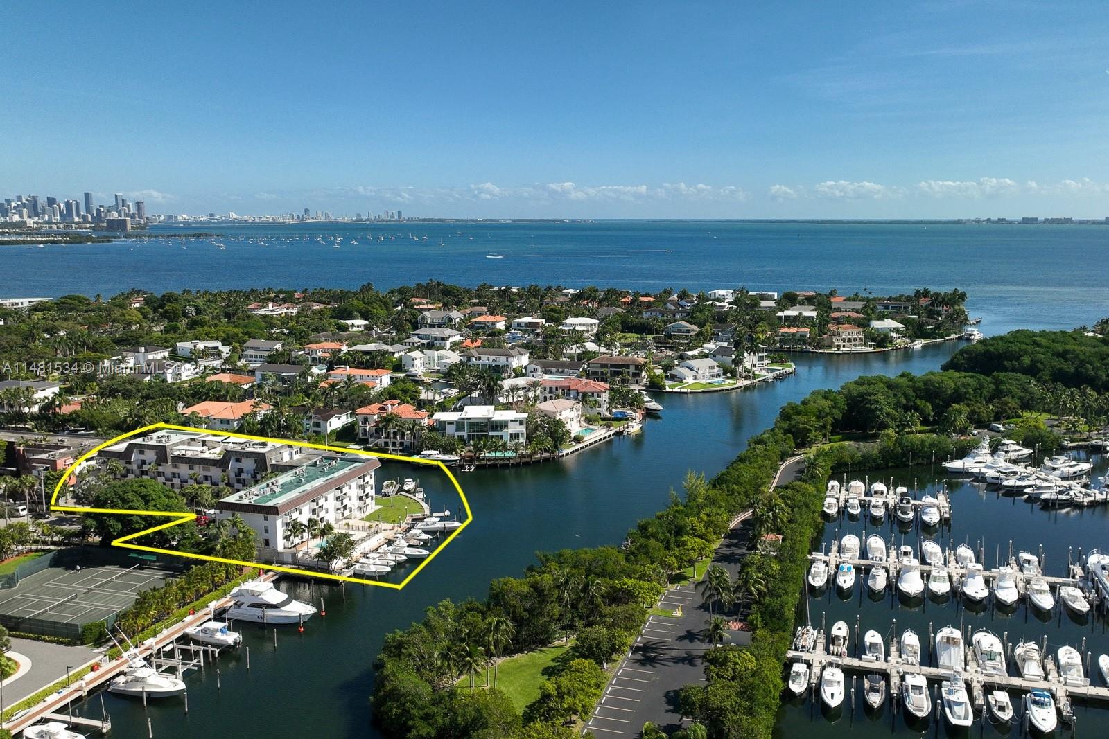 6901  Edgewater Dr #321 For Sale A11481534, FL