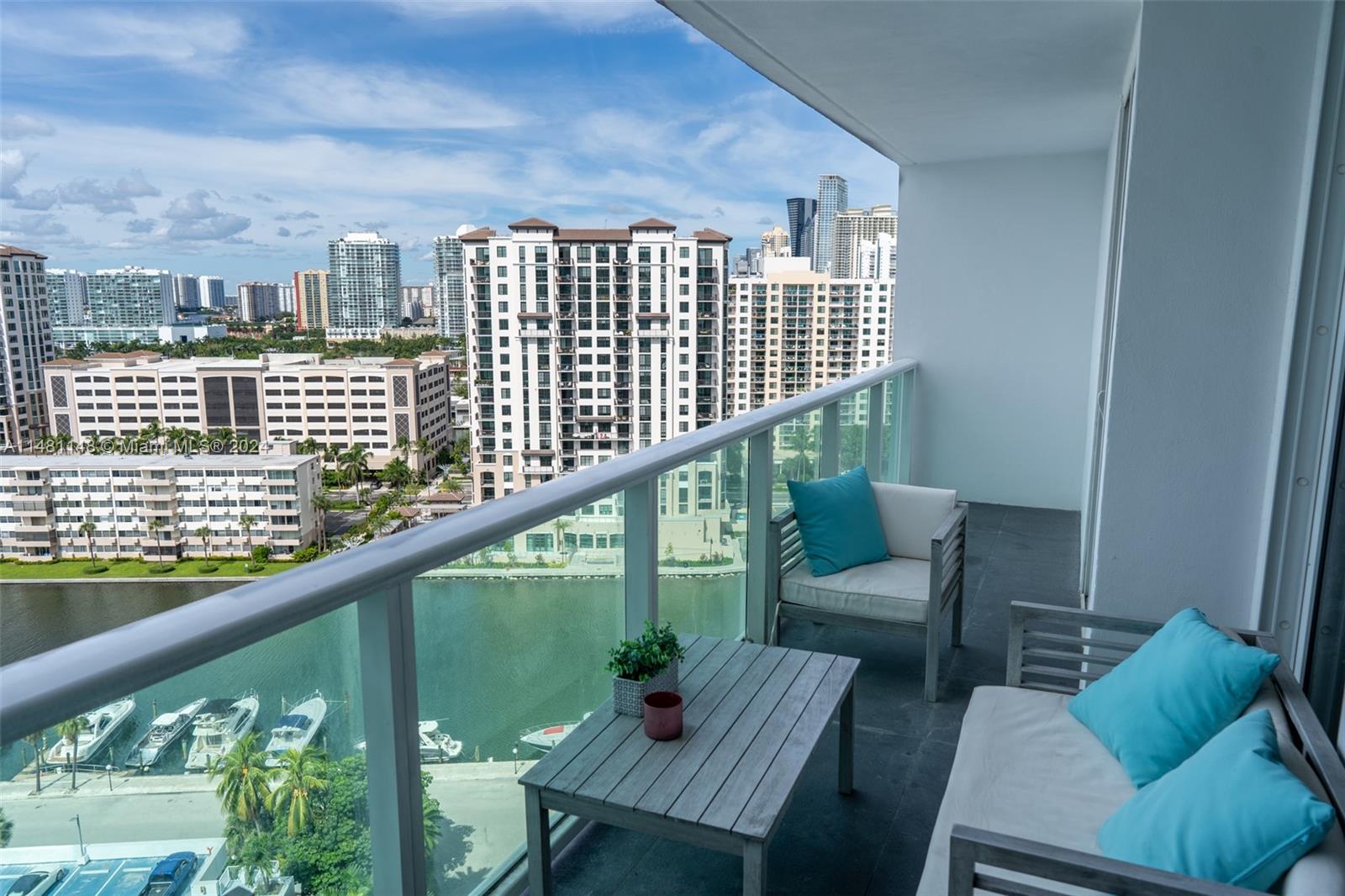 100 Bayview Dr 1701, Sunny Isles Beach, FL 33160, 2 Bedrooms Bedrooms, ,2 BathroomsBathrooms,Residential,For Sale,Bayview Dr,A11481148