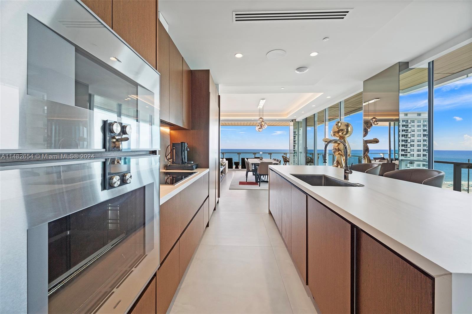 5775 Collins Ave, Miami Beach, FL, 33140 United States, 4 Bedrooms Bedrooms, ,5 BathroomsBathrooms,Residential,For Sale,Collins Ave,A11482654