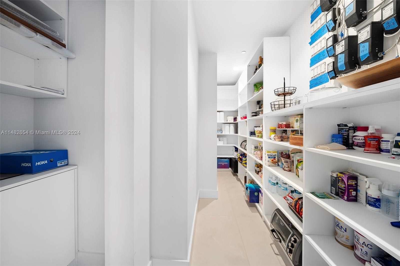 5775 Collins Ave, Miami Beach, FL, 33140 United States, 4 Bedrooms Bedrooms, ,5 BathroomsBathrooms,Residential,For Sale,Collins Ave,A11482654