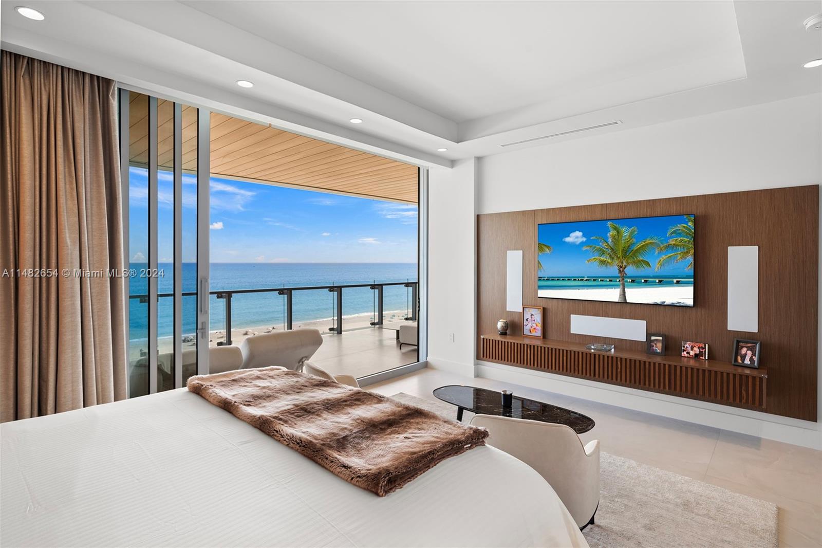 5775 Collins Ave, Miami Beach, FL, 33140 United States, 4 Bedrooms Bedrooms, ,5 BathroomsBathrooms,Residential,For Sale,Collins Ave,A11482654