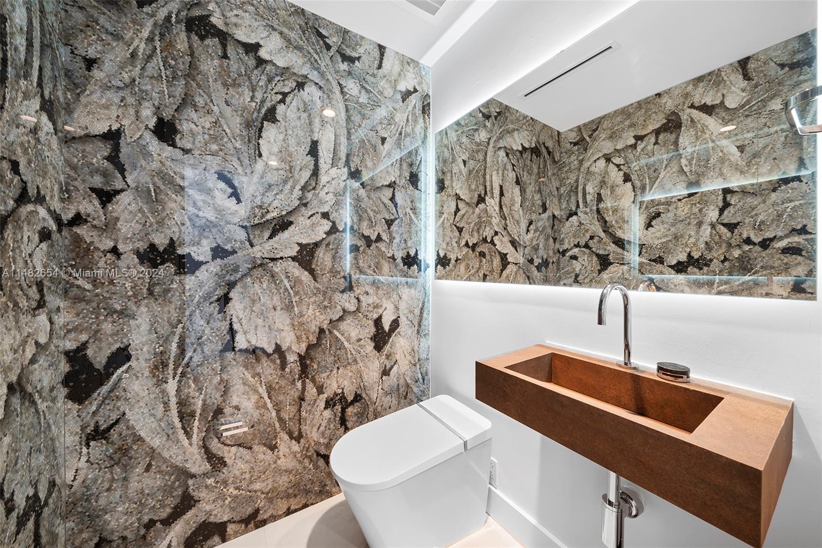 5775 Collins Ave, Miami Beach, FL, 33140 United States, 4 Bedrooms Bedrooms, ,5 BathroomsBathrooms,Residential,For Sale,Collins Ave,A11482654