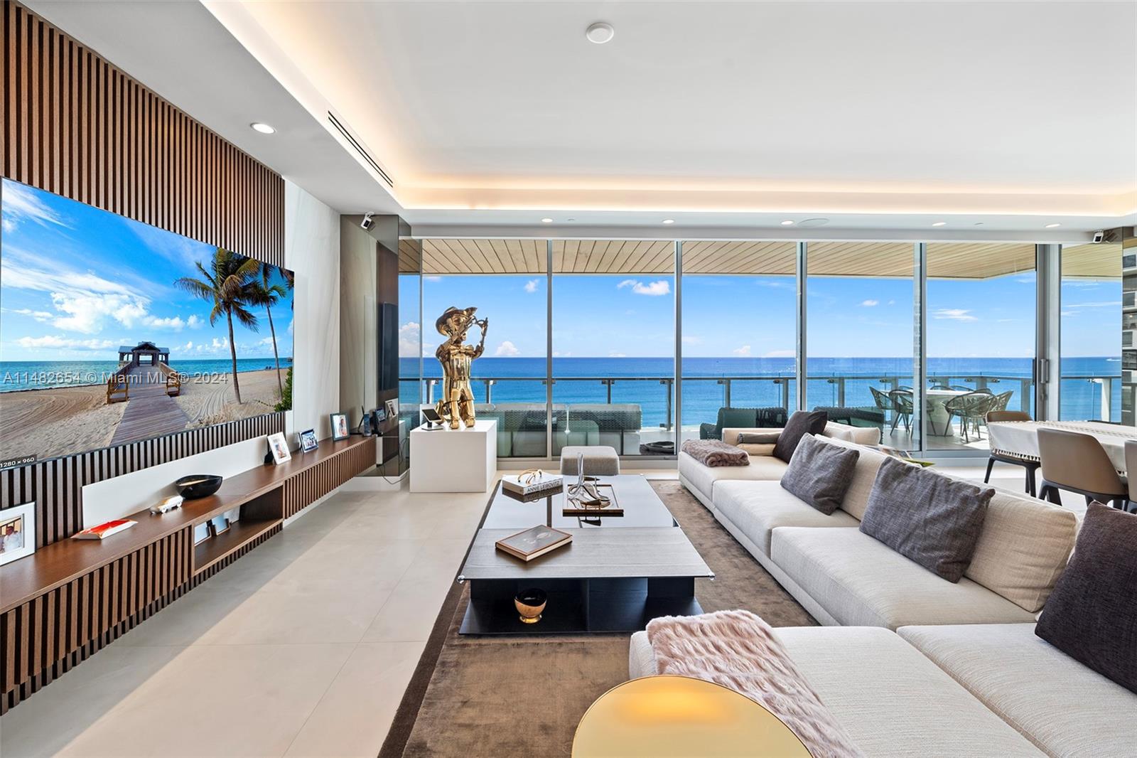 5775 Collins Ave, Miami Beach, FL, 33140 United States, 4 Bedrooms Bedrooms, ,5 BathroomsBathrooms,Residential,For Sale,Collins Ave,A11482654