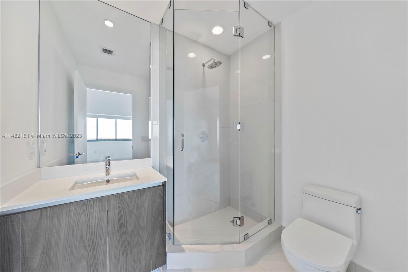 480 NE 31st St 1204, Miami, Florida 33137, 2 Bedrooms Bedrooms, ,3 BathroomsBathrooms,Residential,For Sale,480 NE 31st St 1204,A11482181