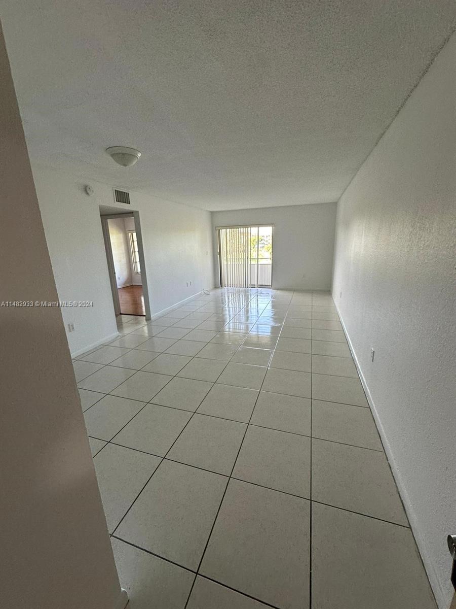 17530 NW 68th Ave C3010, Hialeah, Florida 33015, 1 Bedroom Bedrooms, ,1 BathroomBathrooms,Residentiallease,For Rent,17530 NW 68th Ave C3010,A11482933