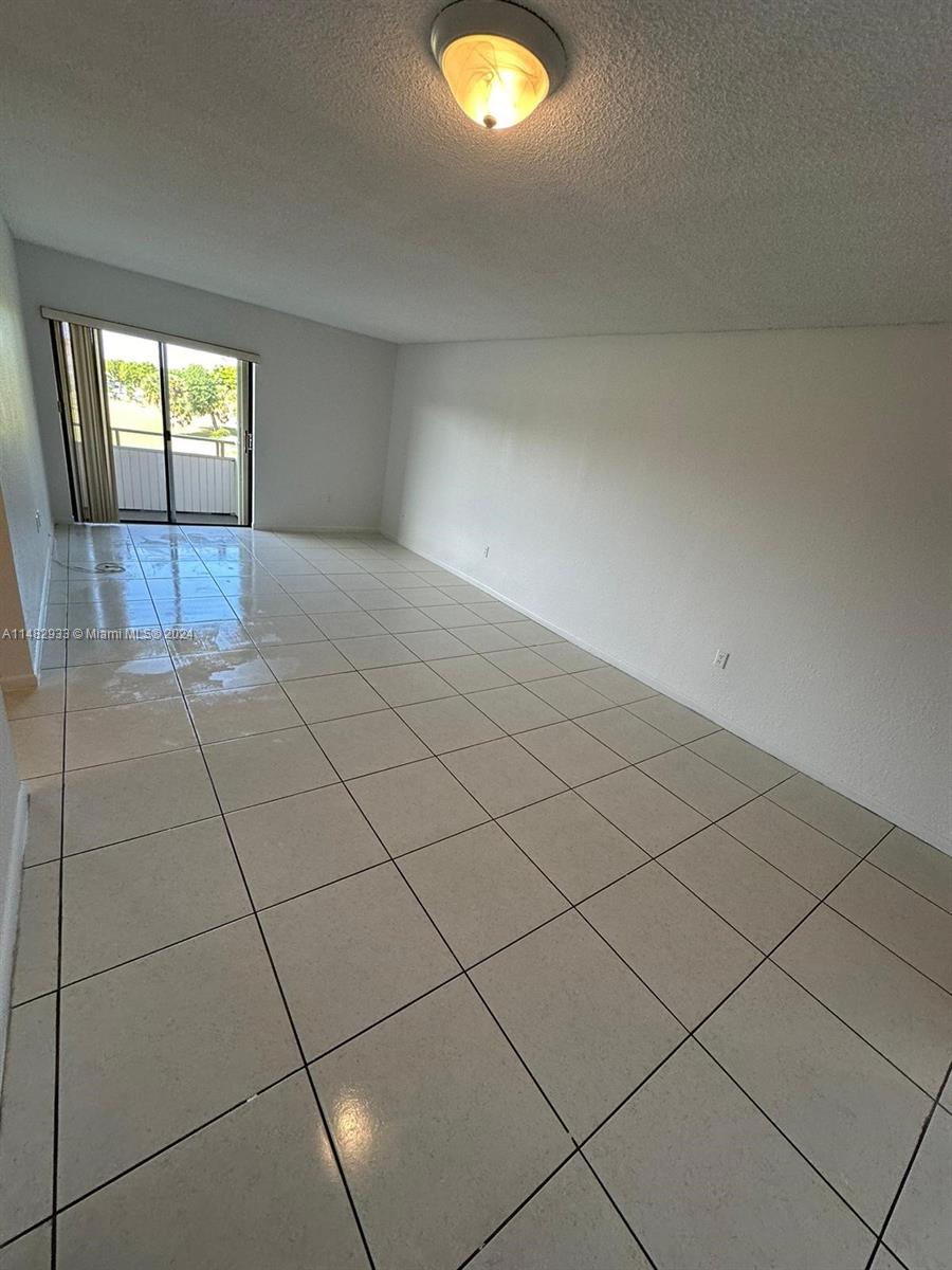 17530 NW 68th Ave C3010, Hialeah, Florida 33015, 1 Bedroom Bedrooms, ,1 BathroomBathrooms,Residentiallease,For Rent,17530 NW 68th Ave C3010,A11482933
