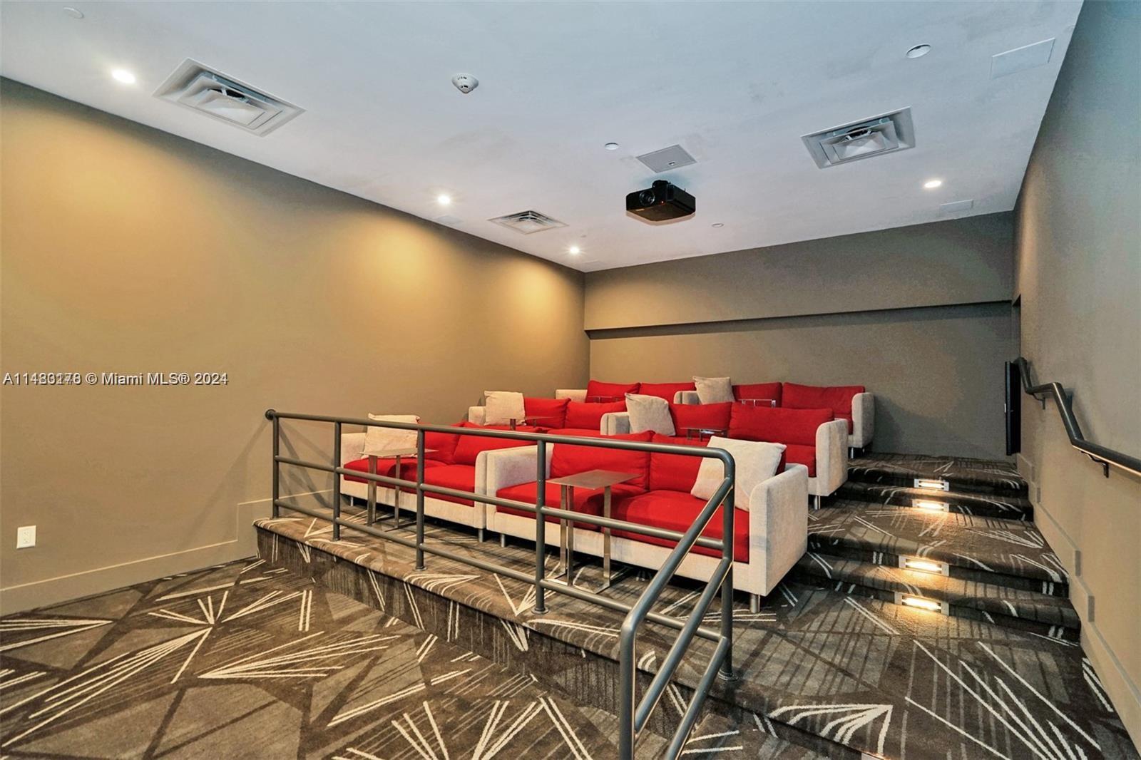 5701 Collins Ave 805, Miami Beach, Florida 33140, 1 Bedroom Bedrooms, ,2 BathroomsBathrooms,Residentiallease,For Rent,5701 Collins Ave 805,A11483178