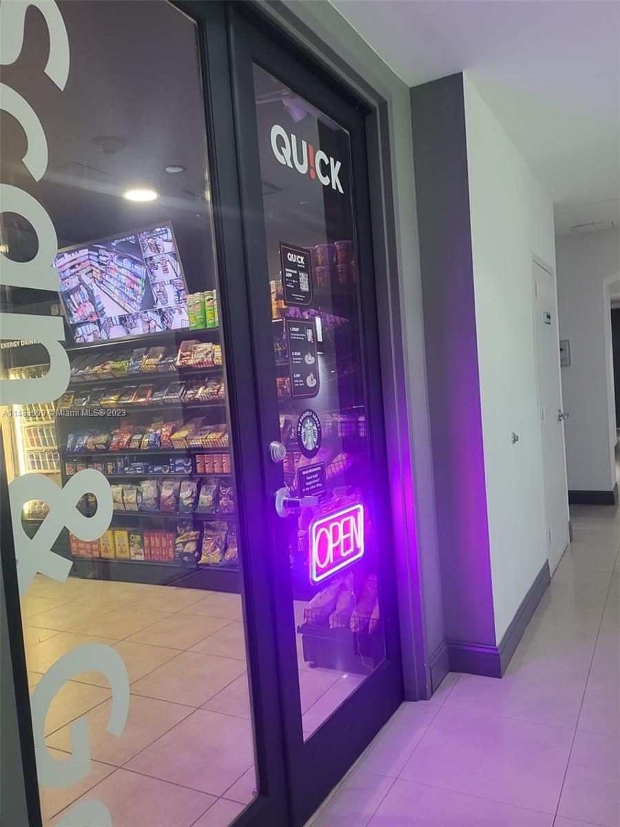 Mini market Convenience Store