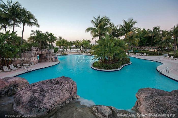 Community pool in Island Club