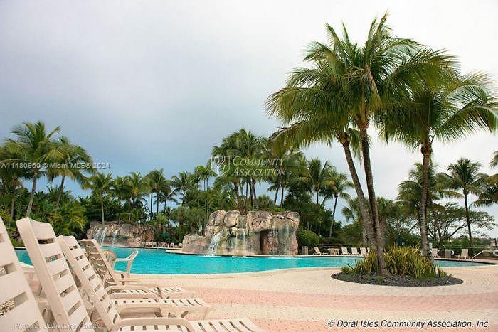 Community pool in Island Club