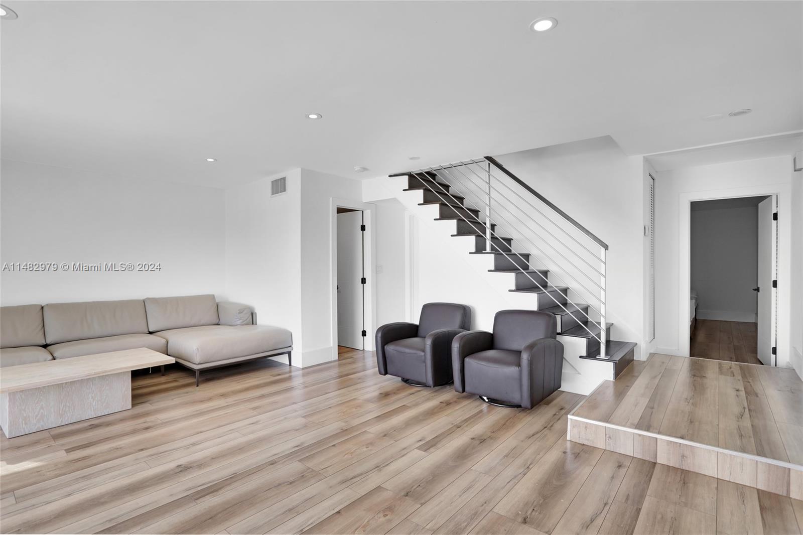 1194 Hillsboro Mile #1, Hillsboro Beach, FL, 33062 United States, 4 Bedrooms Bedrooms, ,3 BathroomsBathrooms,Residential,For Sale,Hillsboro Mile #1,A11482979