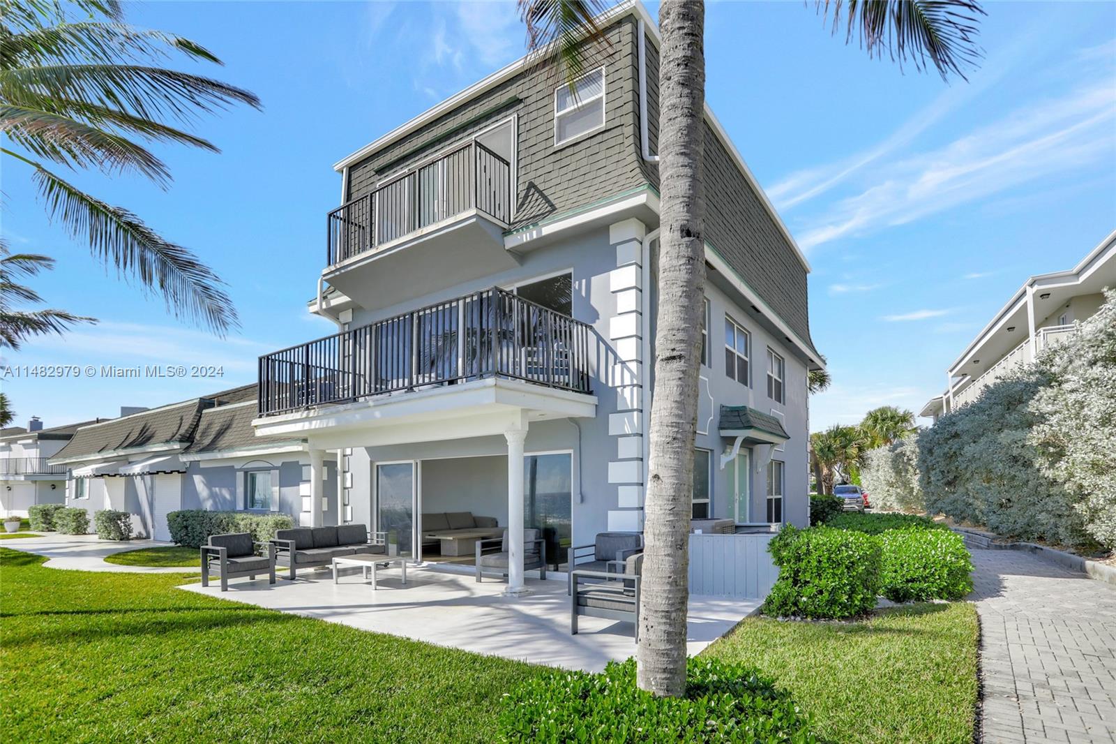 1194 Hillsboro Mile #1, Hillsboro Beach, FL, 33062 United States, 4 Bedrooms Bedrooms, ,3 BathroomsBathrooms,Residential,For Sale,Hillsboro Mile #1,A11482979