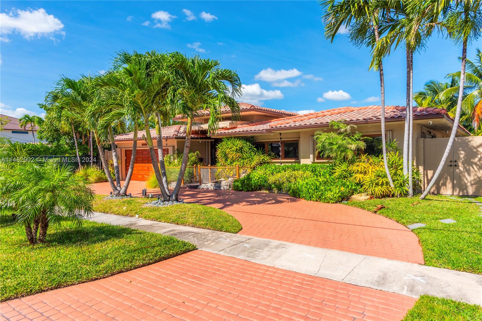 2341 Bayview Ln, North Miami, FL, 33181 United States, 3 Bedrooms Bedrooms, ,3 BathroomsBathrooms,Residential,For Sale,Bayview Ln,A11482902